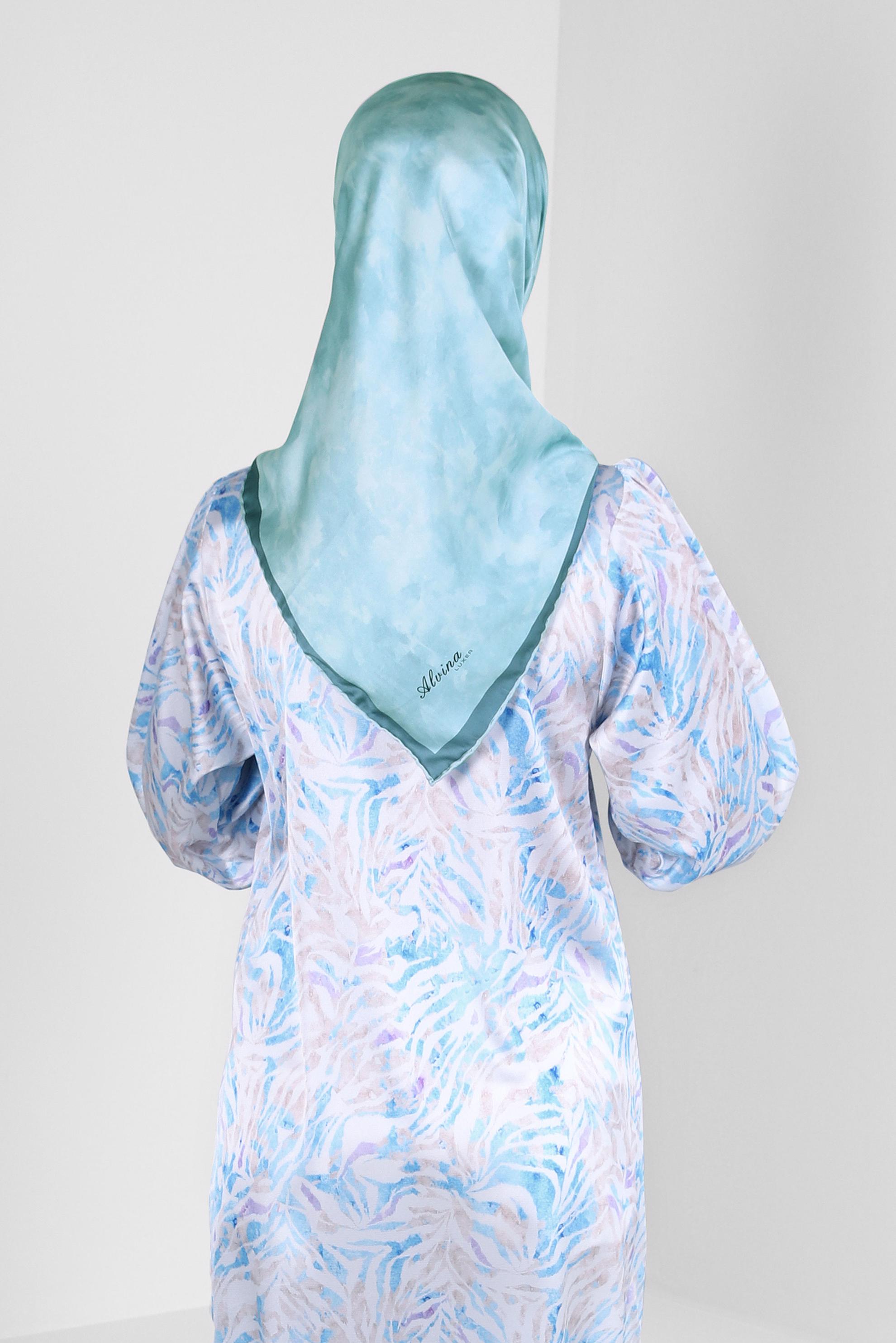 Tesettür giyim MAVİ ALVİNA DİJİTAL EŞARP 8228