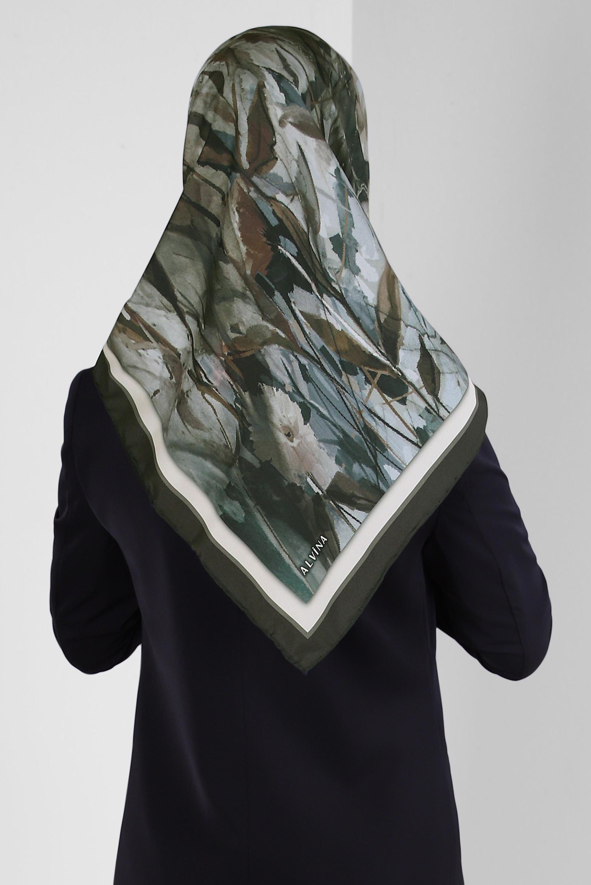 Tesettür giyim SİYAH ALVİNA YAPRAK DESENLİ EŞARP 8231