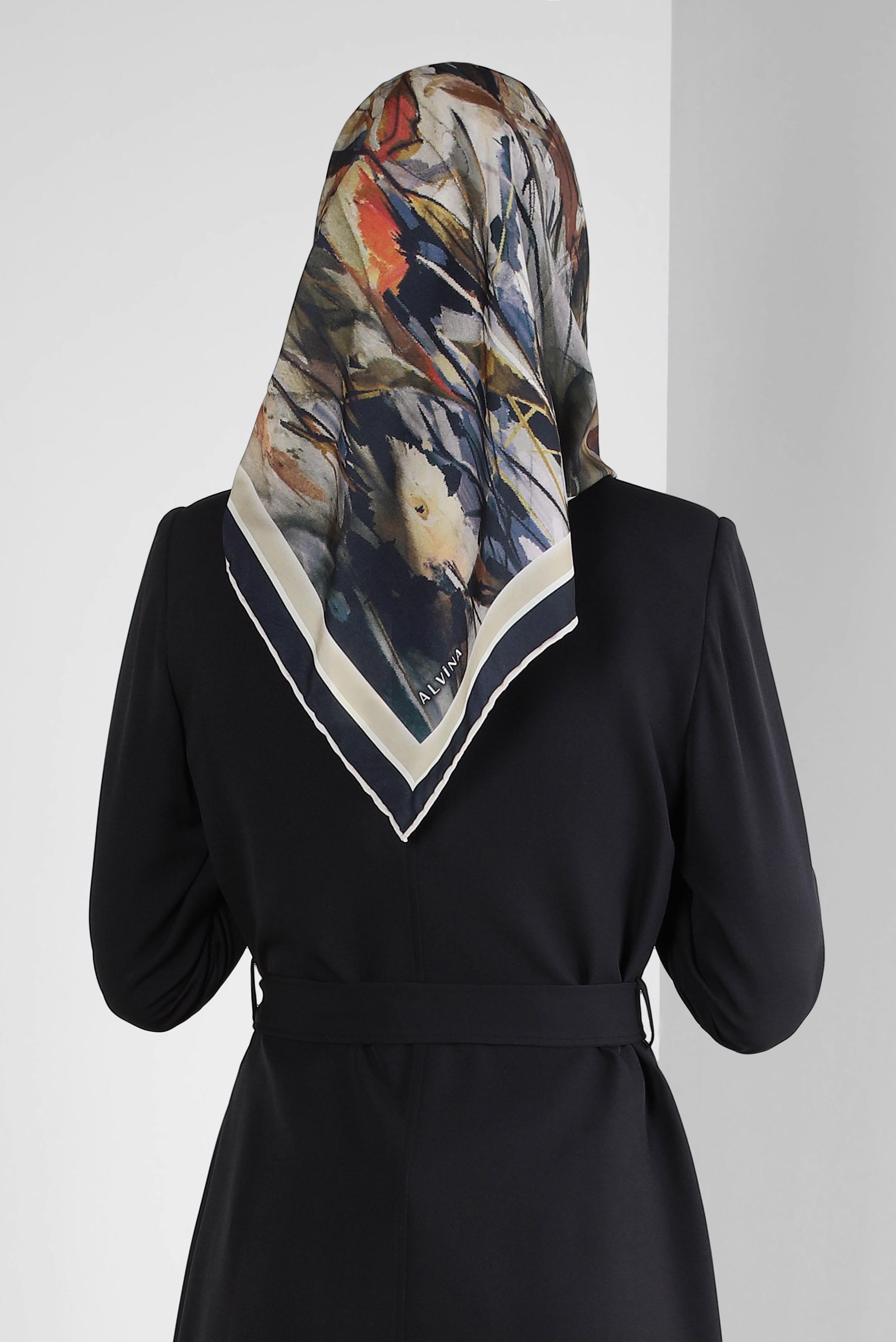 Tesettür giyim SİYAH ALVİNA YAPRAK DESENLİ EŞARP 8231