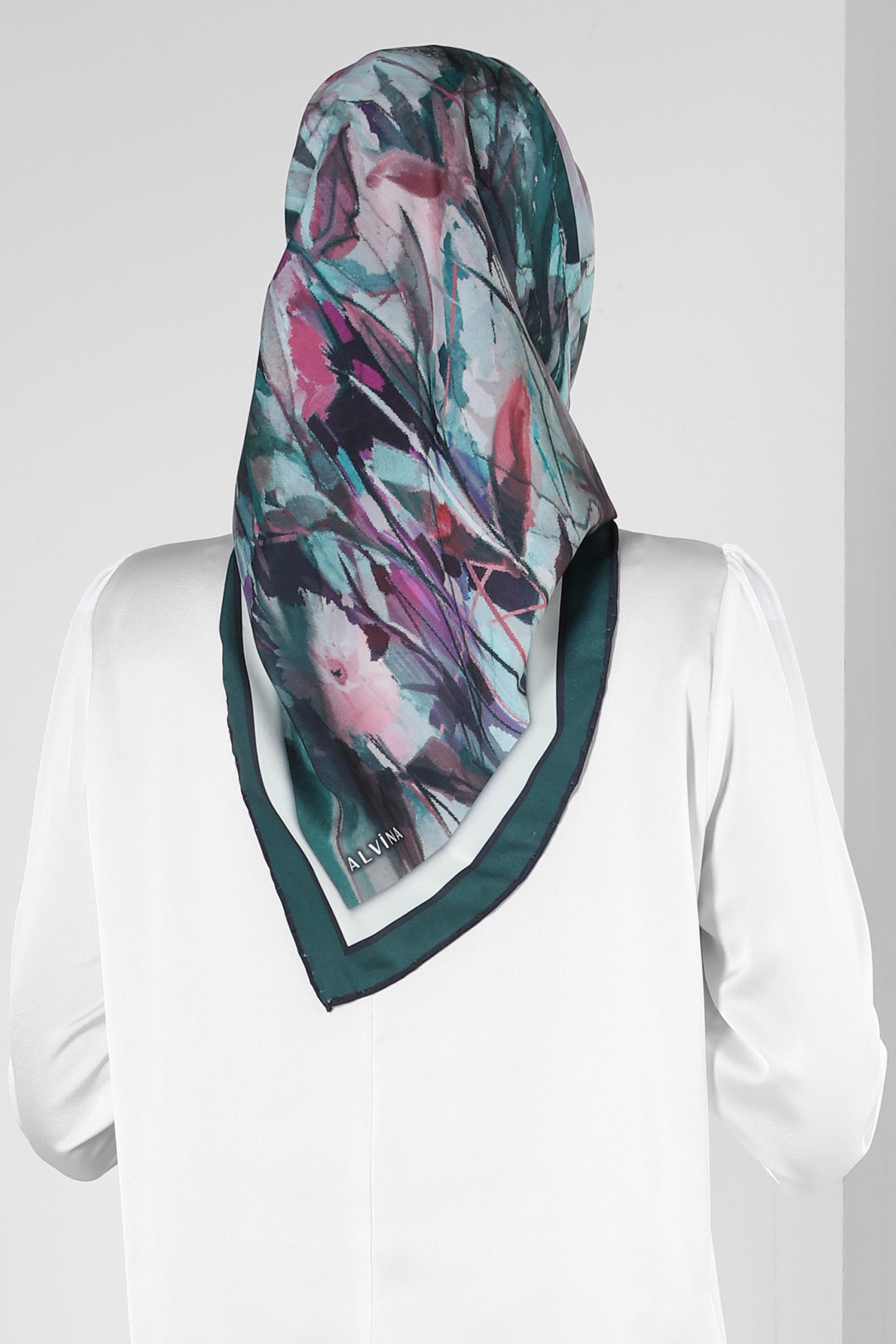 Tesettür giyim YEŞİL ALVİNA YAPRAK DESENLİ EŞARP 8231