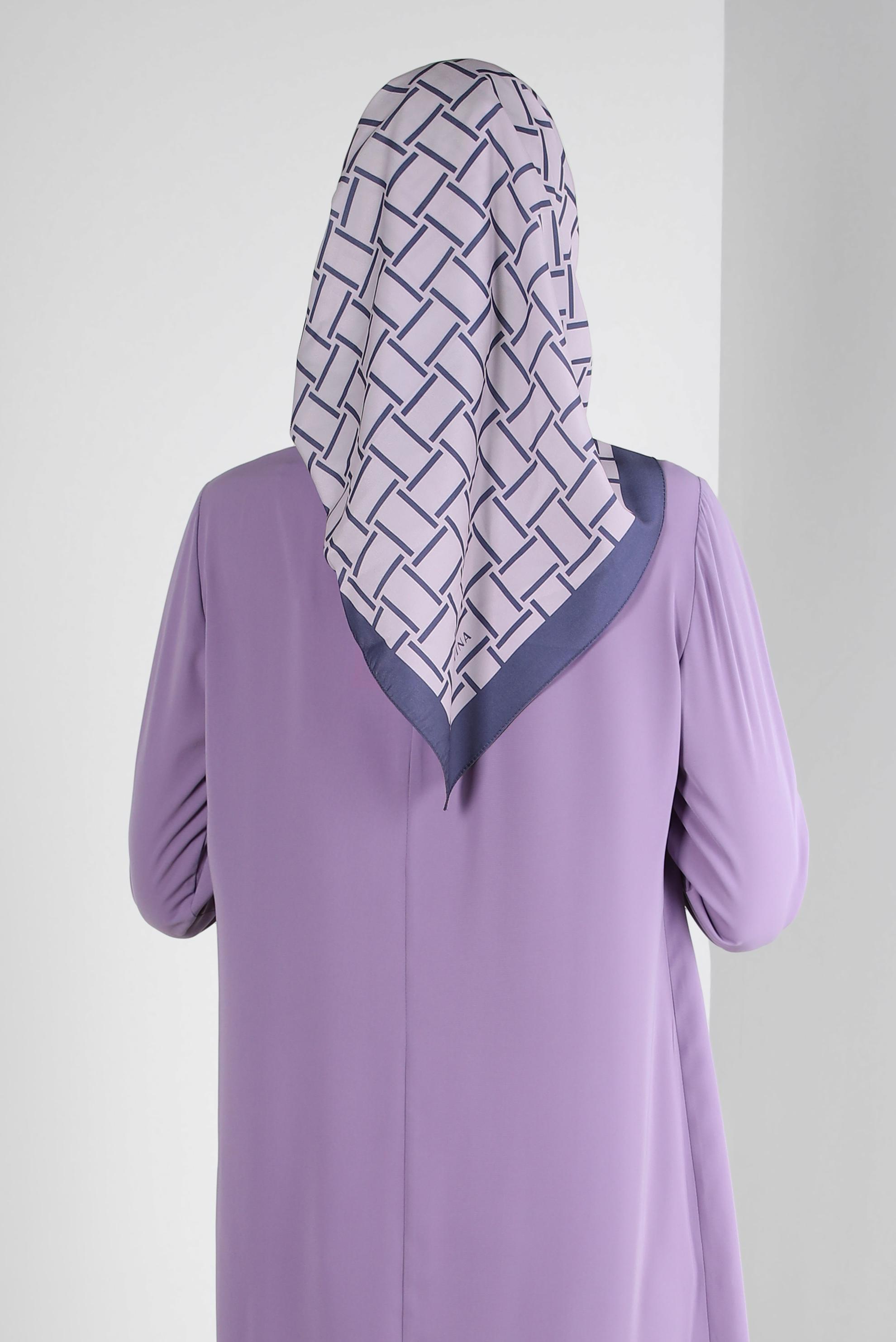 Tesettür giyim MOR ALVİNA KARE DESEN EŞARP 8232 