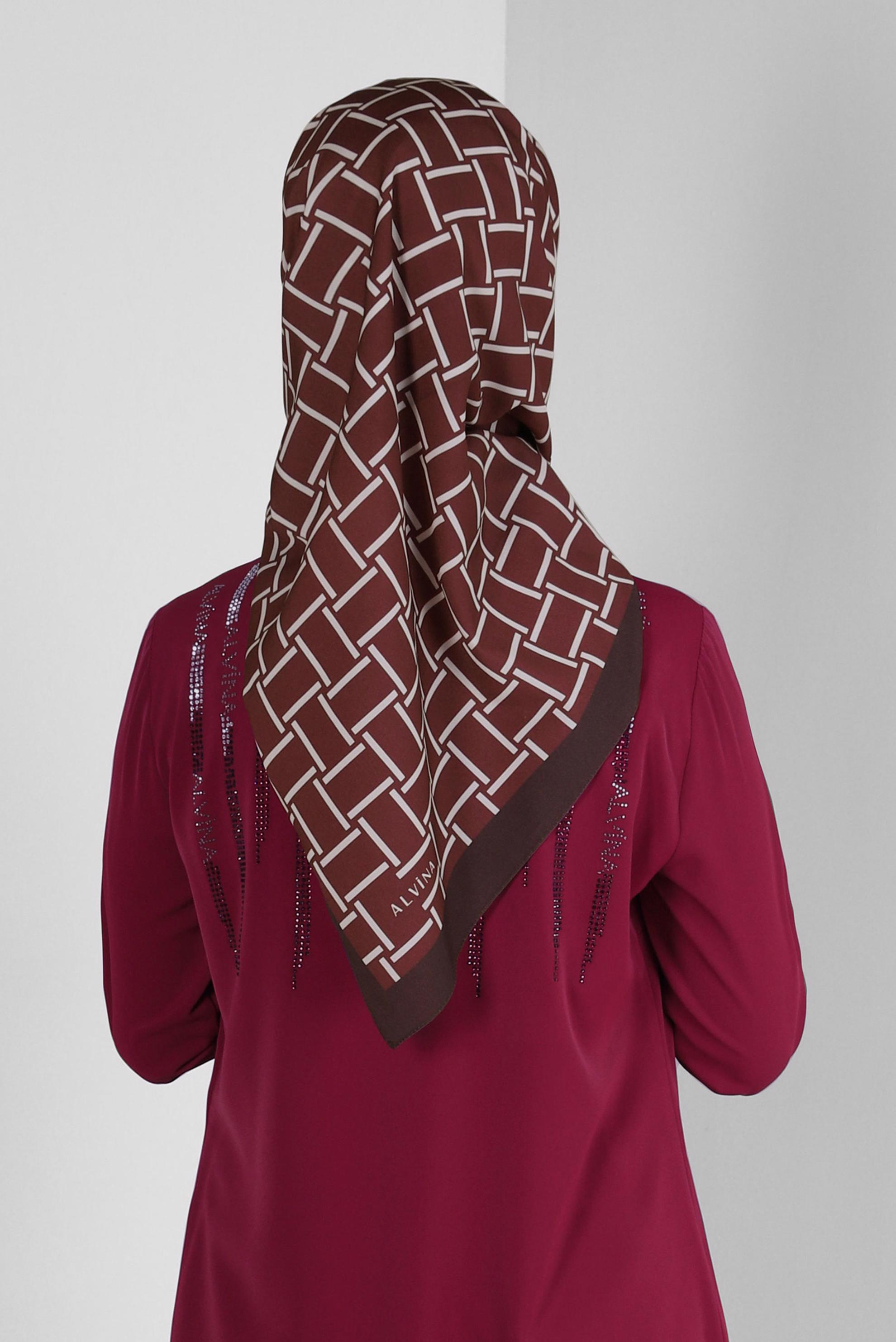 Tesettür giyim BORDO ALVİNA KARE DESEN EŞARP 8232 