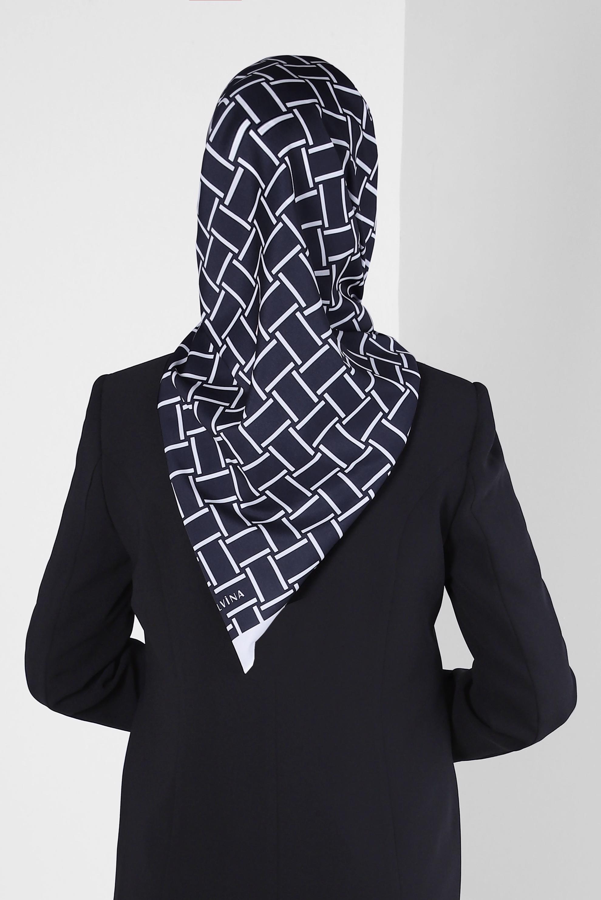 Tesettür giyim LACİVERT ALVİNA KARE DESEN EŞARP 8232 