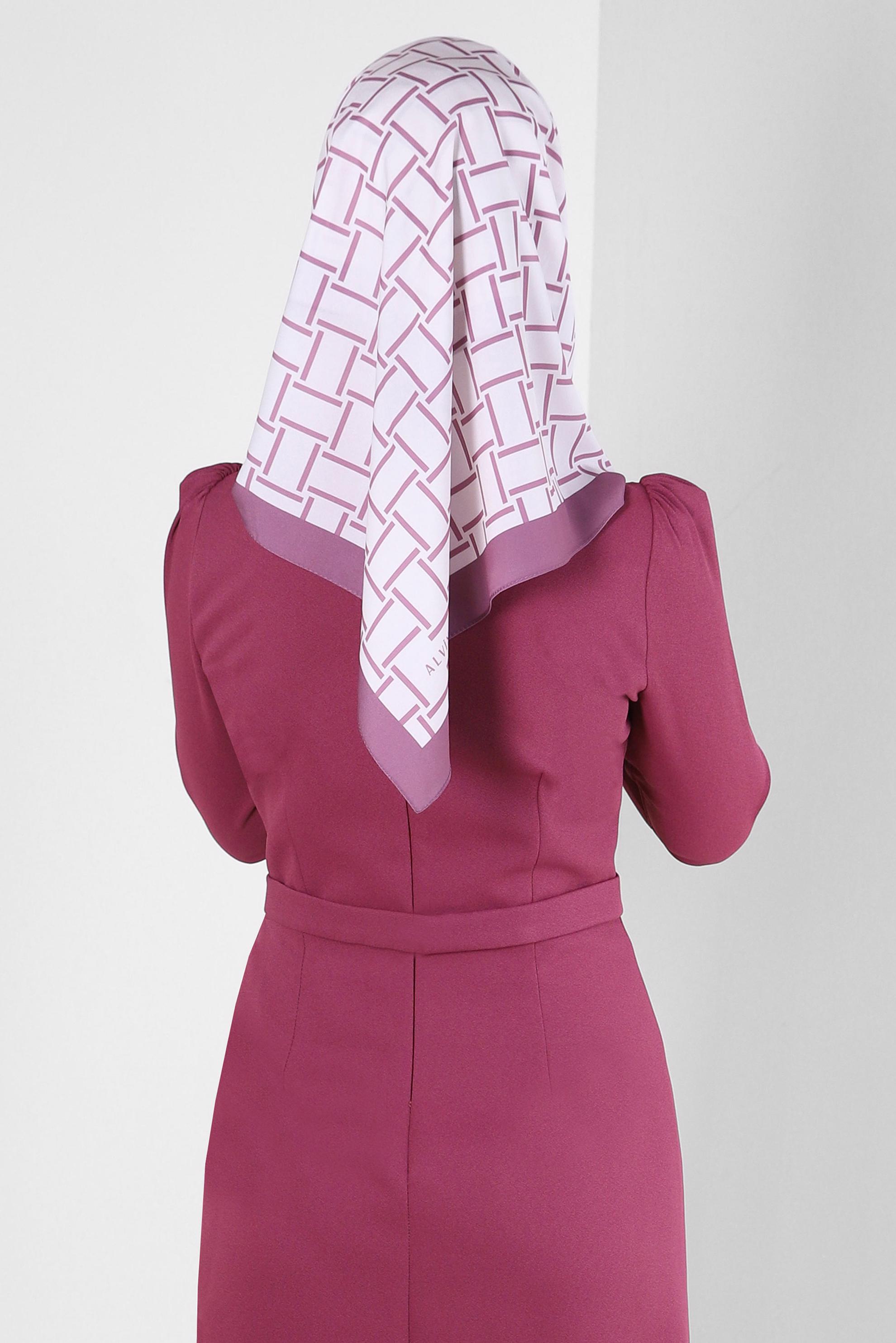 Tesettür giyim PEMBE ALVİNA KARE DESEN EŞARP 8232 