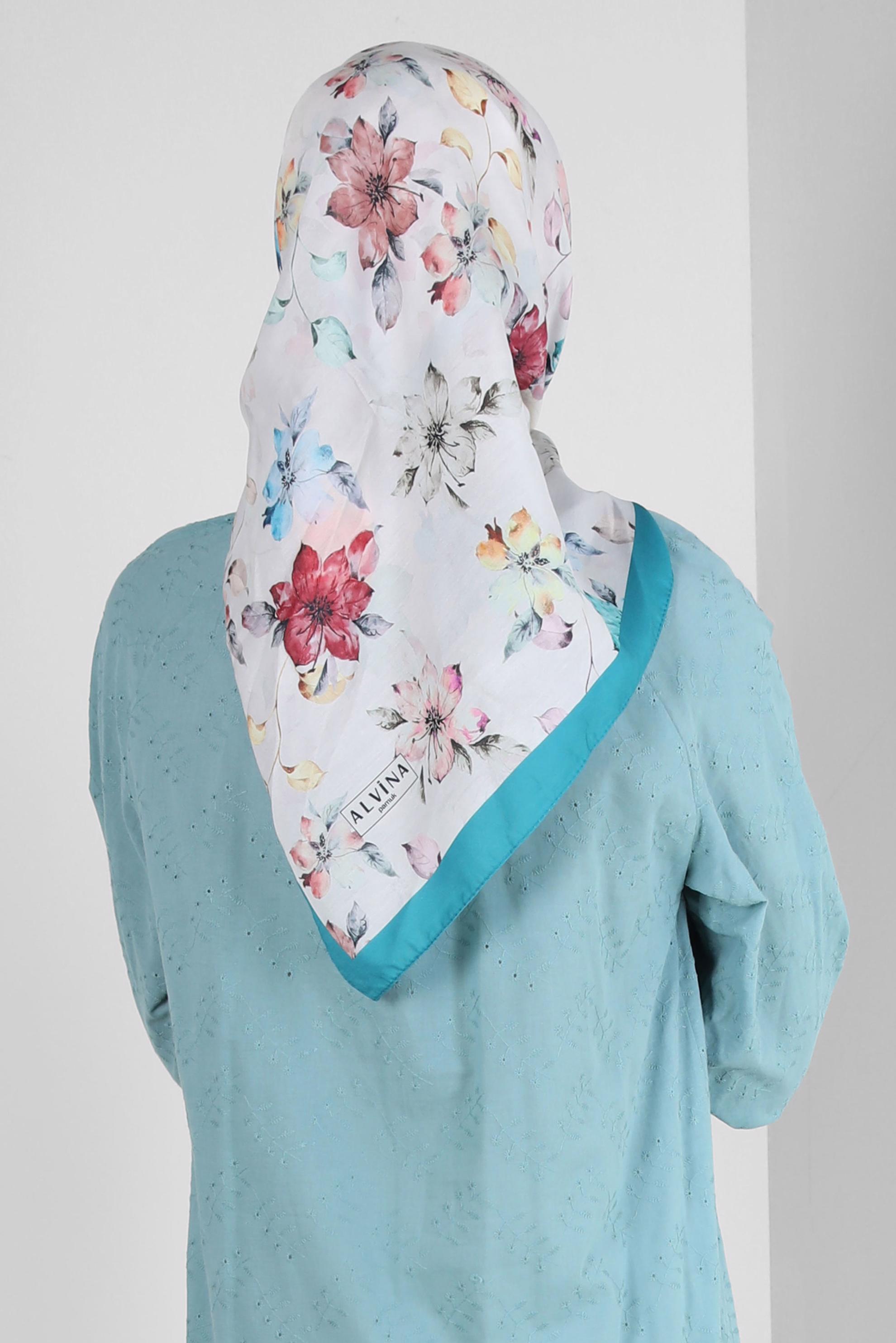 Tesettür giyim MAVİ ALVİNA ÇİÇEK DESENLİ EŞARP 8237
