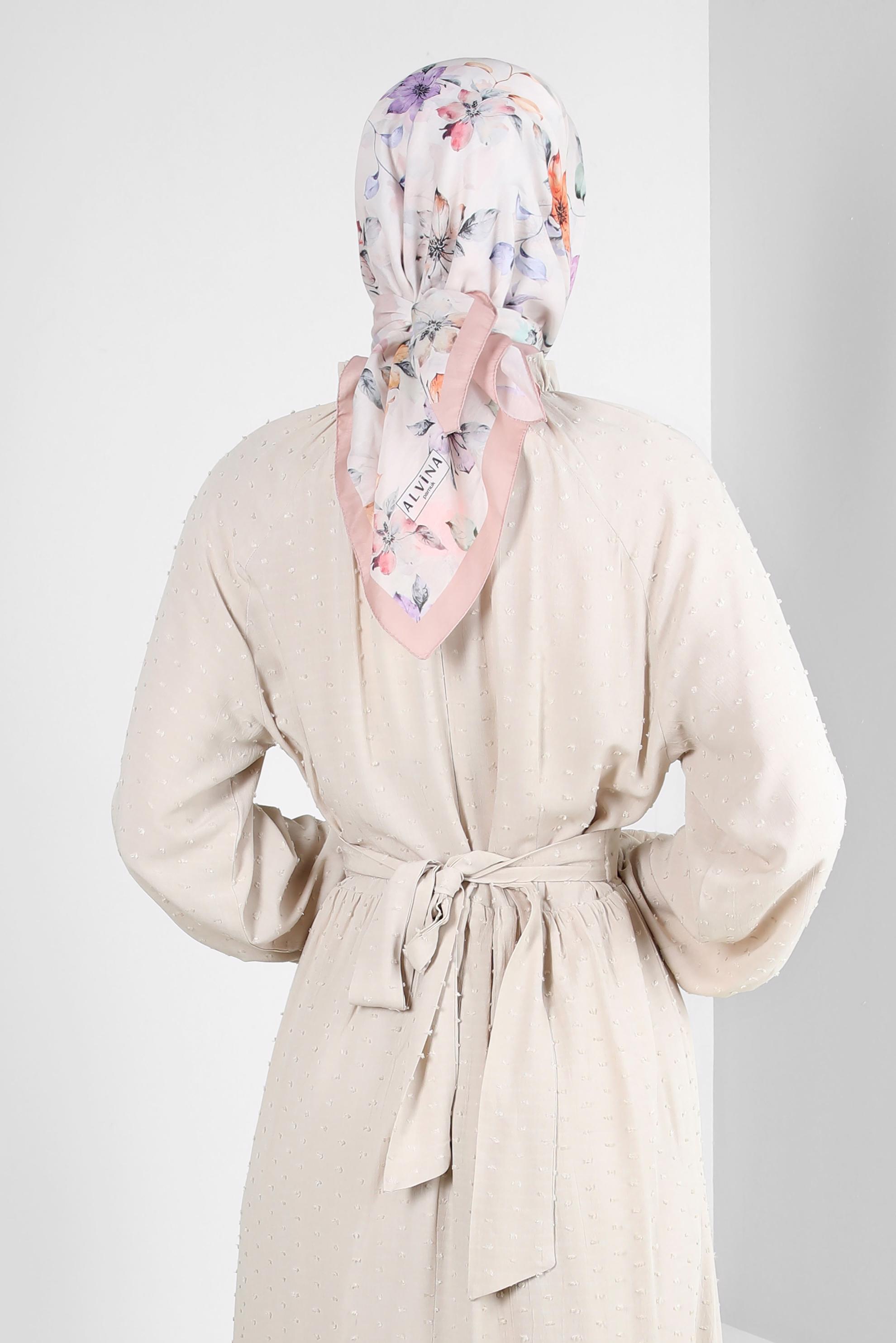 Tesettür giyim PUDRA ALVİNA ÇİÇEK DESENLİ EŞARP 8237