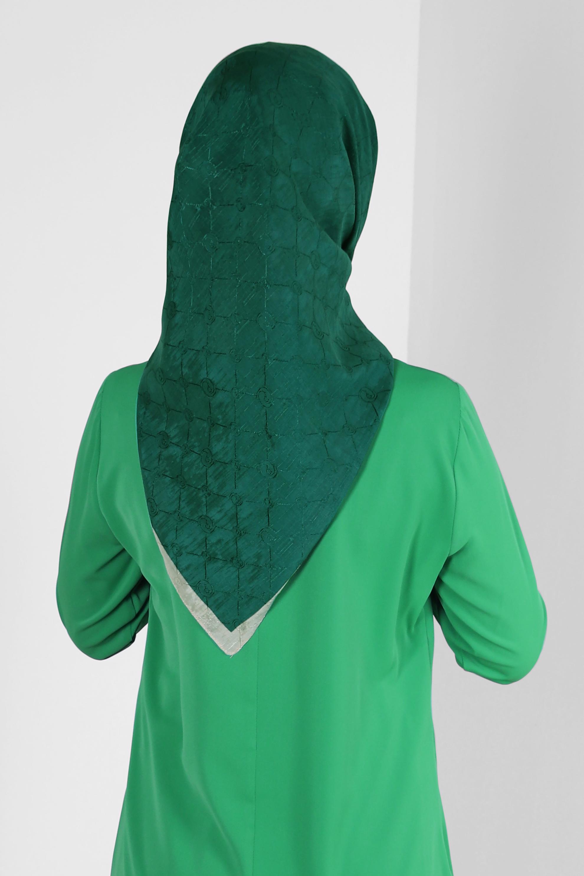 Tesettür giyim YEŞİL ALVİNA PAMUKLU EŞARP 8241