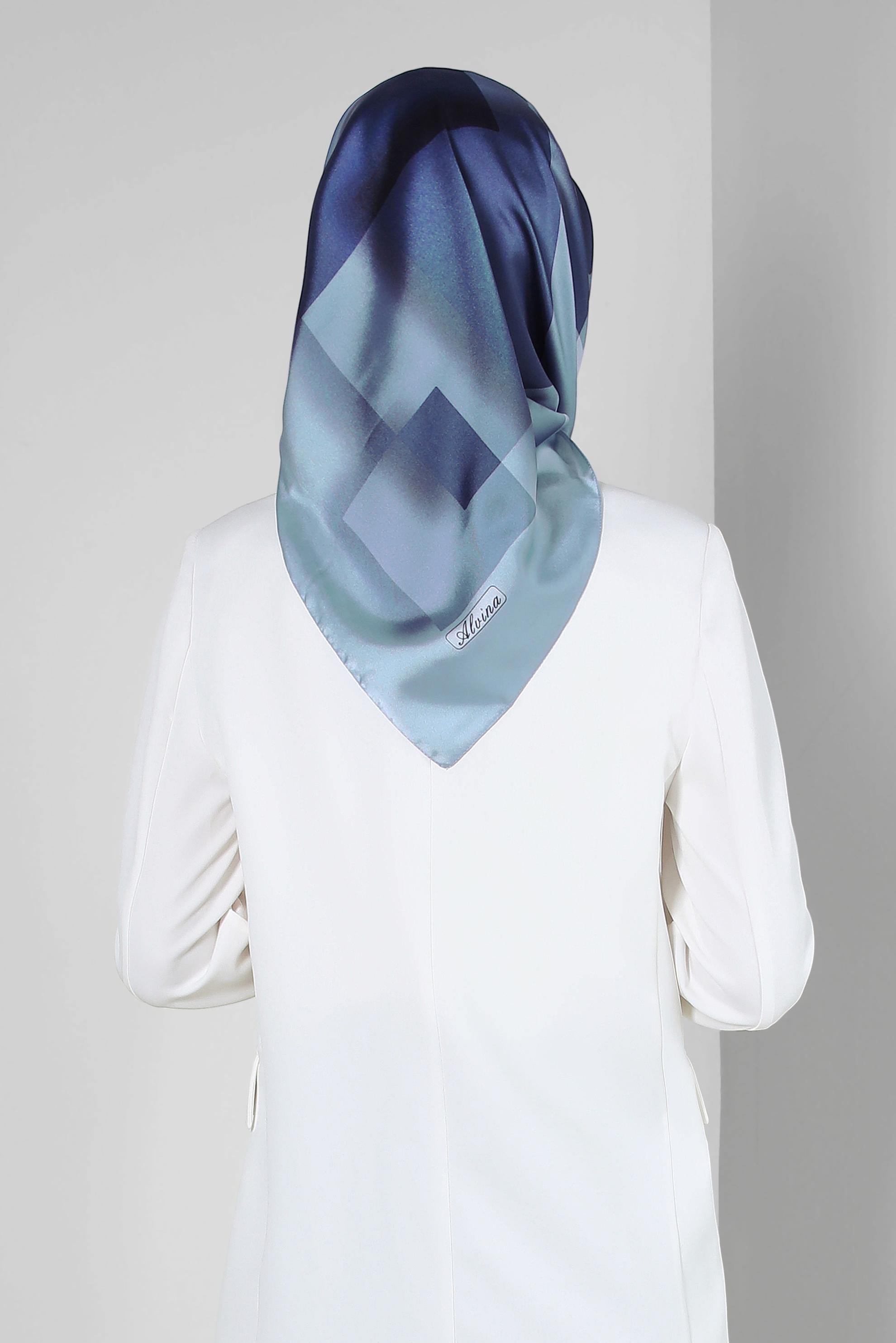 Tesettür giyim LACİVERT ALVİNA GEOMETRİK DESENLİ EŞARP 8250