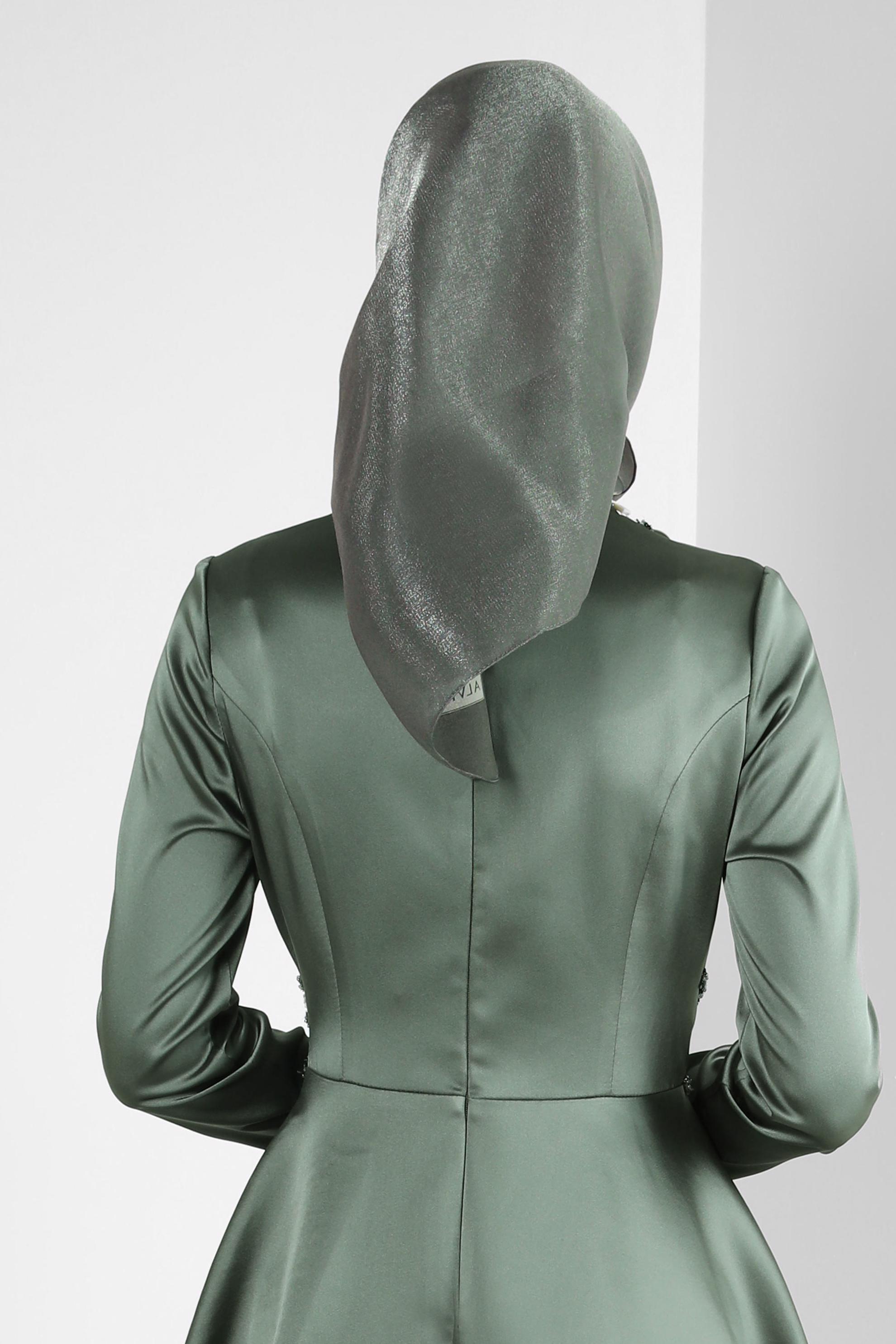 Tesettür giyim HAKİ ALVİNA DEGRADE KEHRİBAR EŞARP 8252 