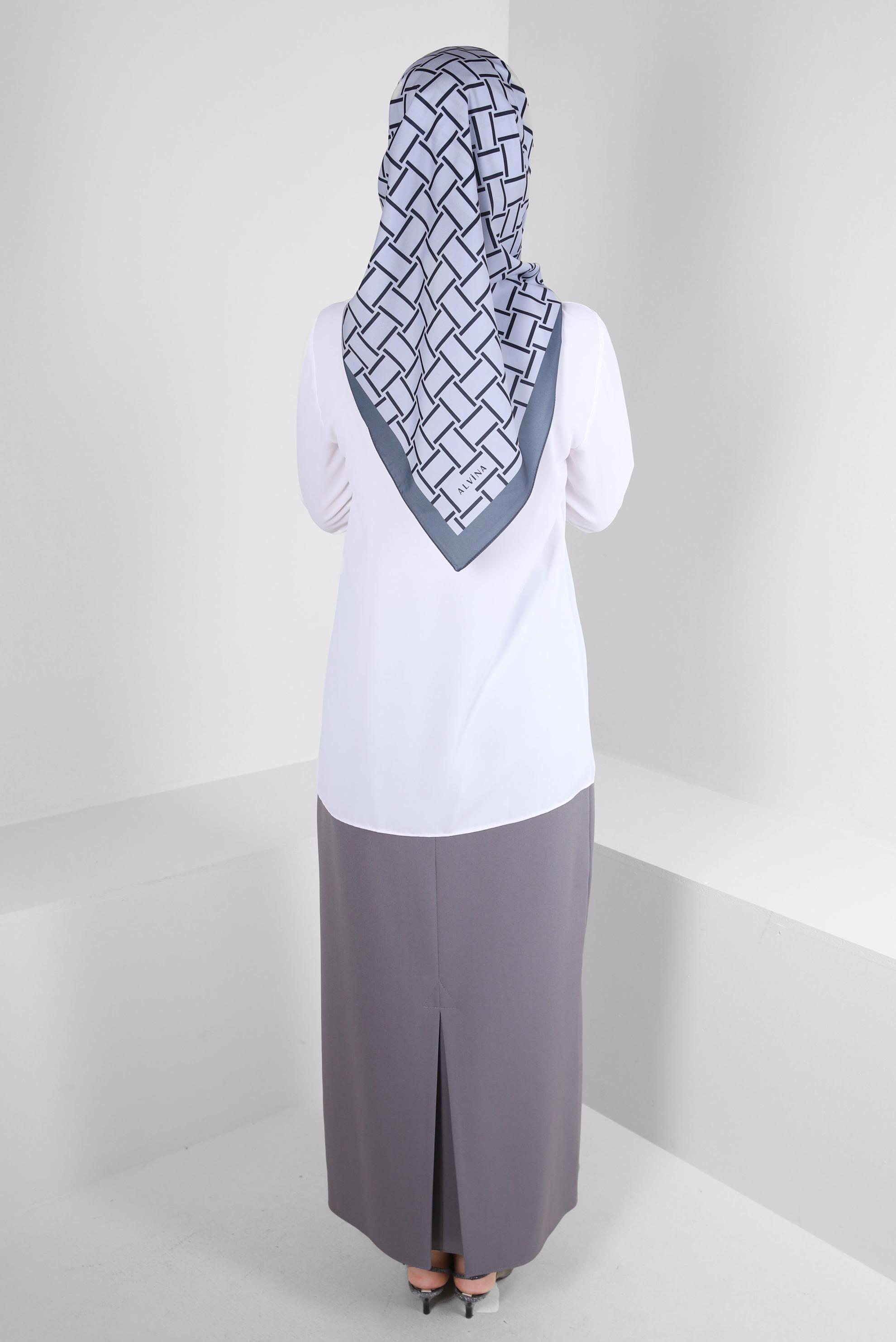 Tesettür giyim GRİ GİZLİ YIRTMAÇLI DÜZ KESİM ETEK 60414