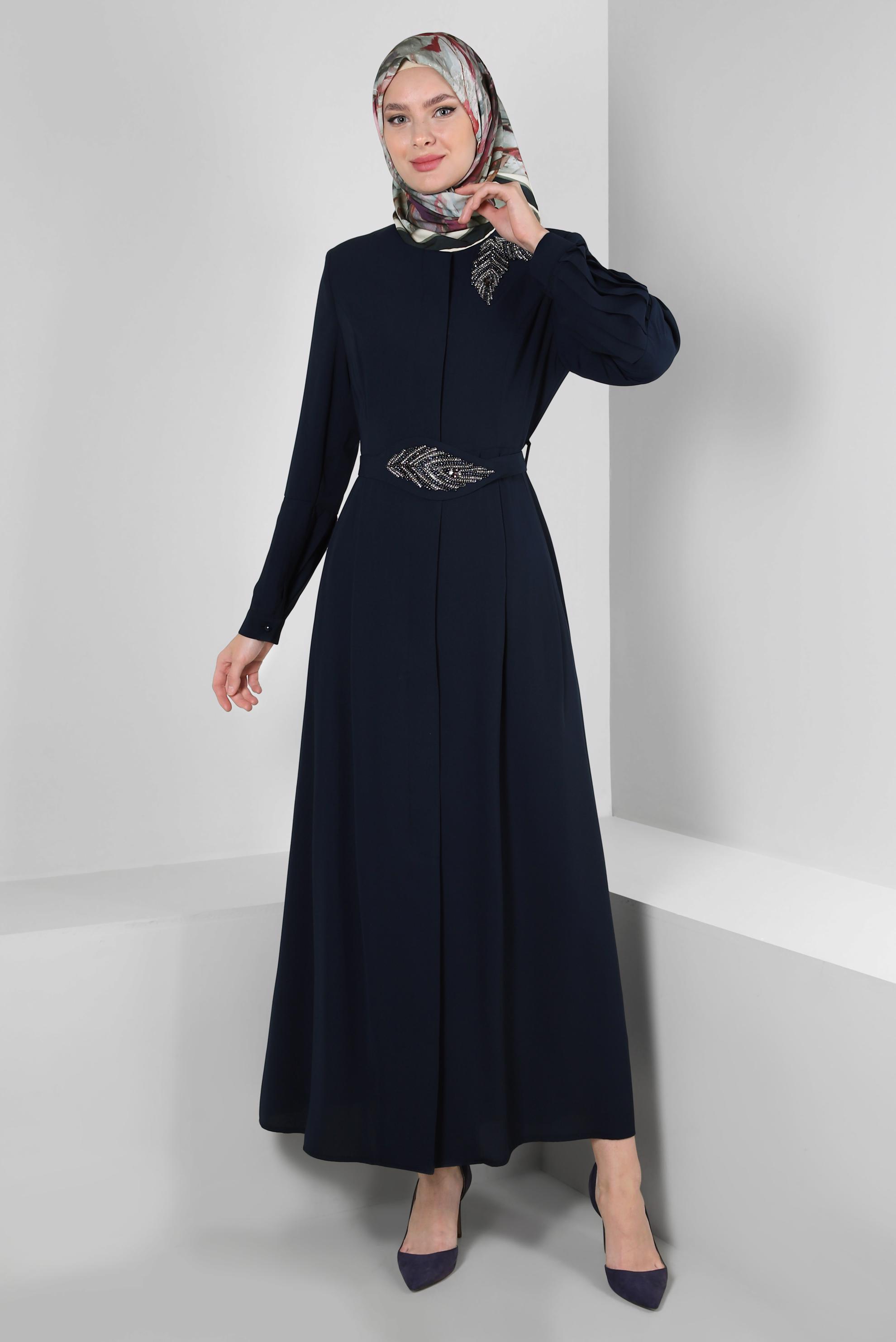 Tesettür giyim LACİVERT GİZLİ DÜĞMELİ TAŞ İŞLEME DETAYLI FERACE 80051