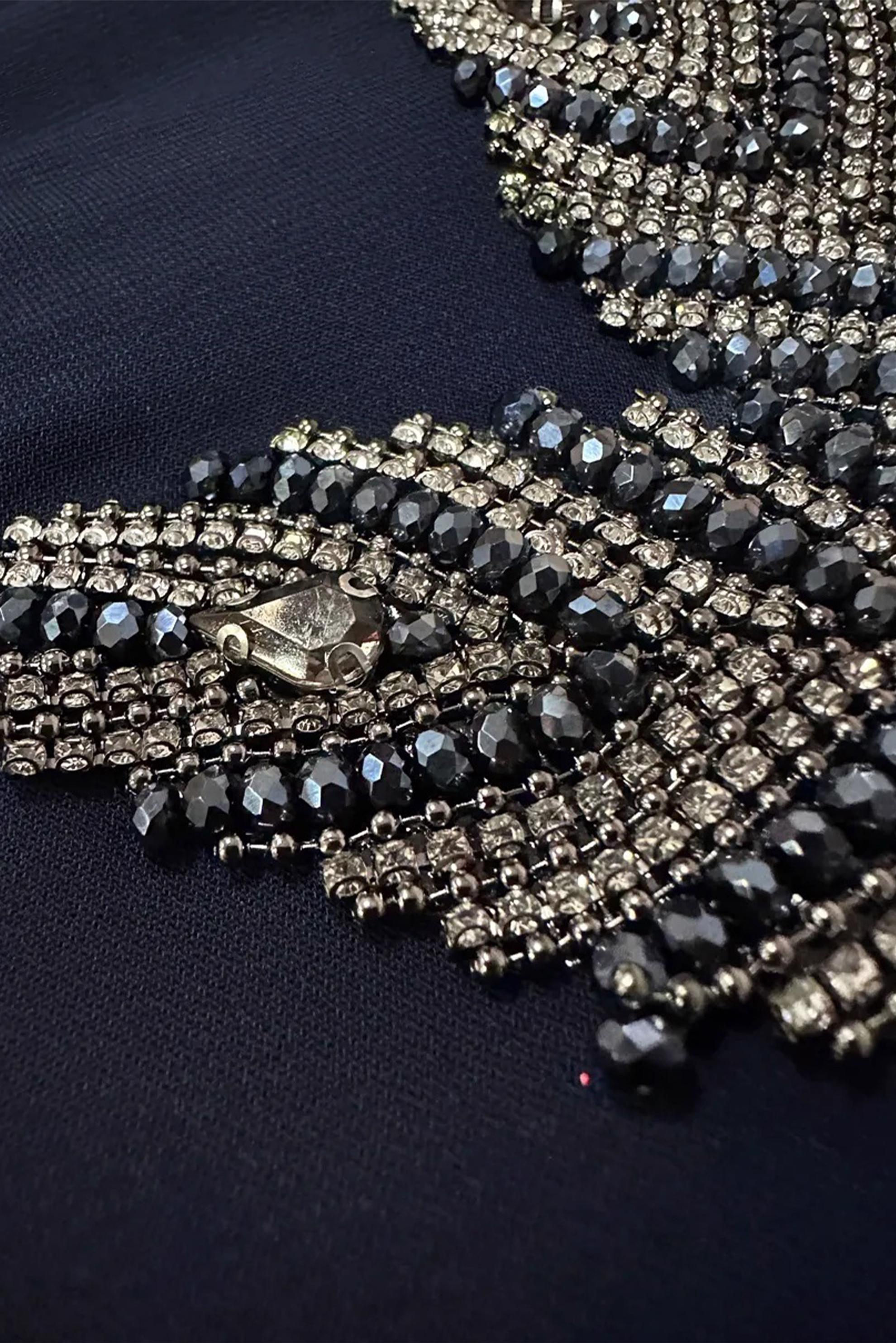 Tesettür giyim LACİVERT GİZLİ DÜĞMELİ TAŞ İŞLEME DETAYLI FERACE 80051