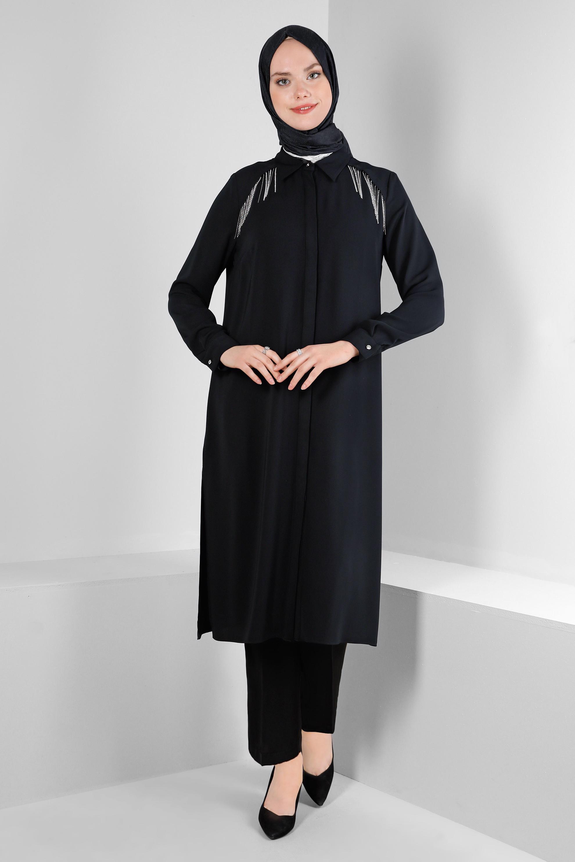 Tesettür giyim SİYAH ŞERİT DETAYLI HAVUÇ KESİM PANTOLON 70510