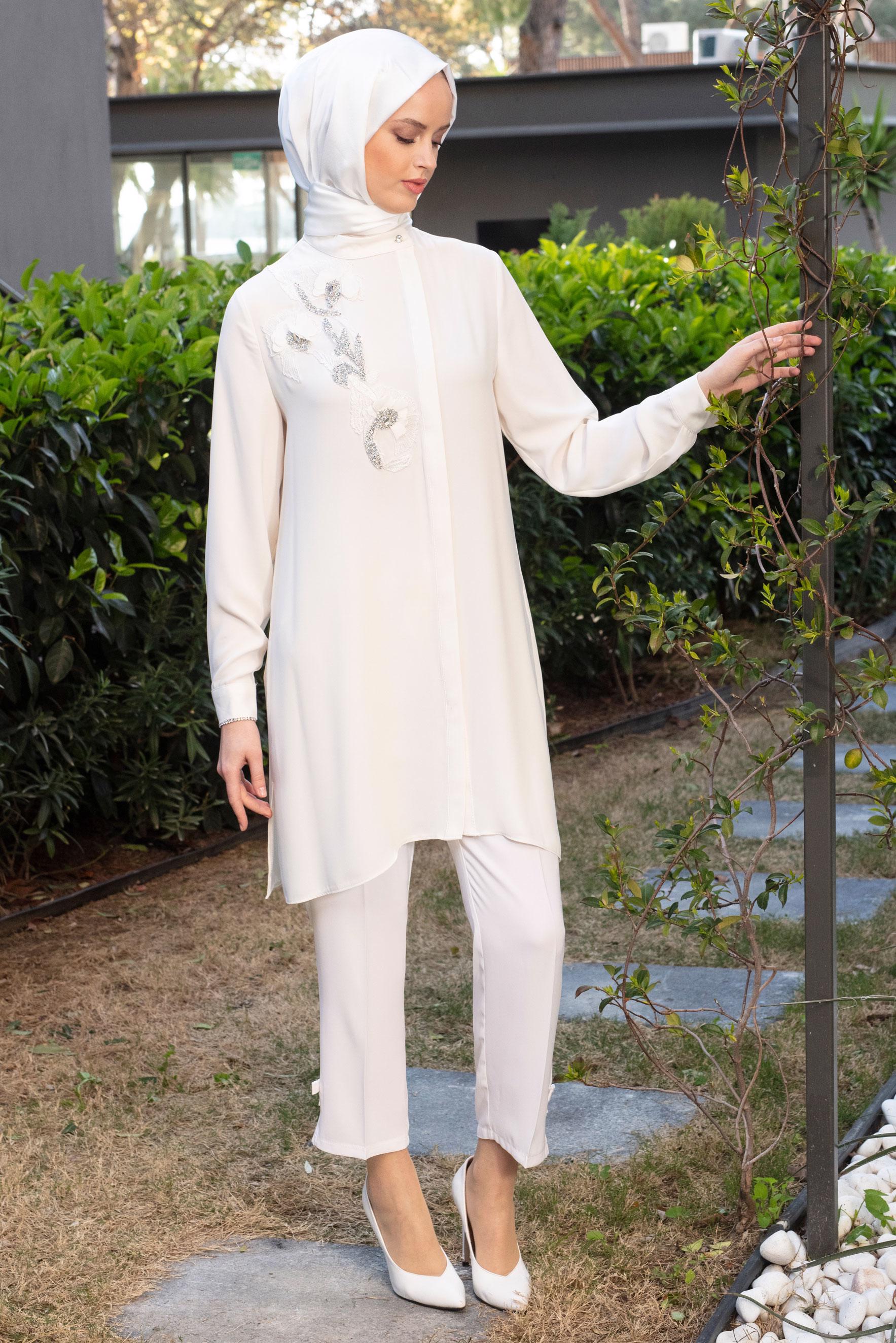 Tesettür giyim BEYAZ FİYONK DETAYLI HAVUÇ KESİM PANTOLON 70519