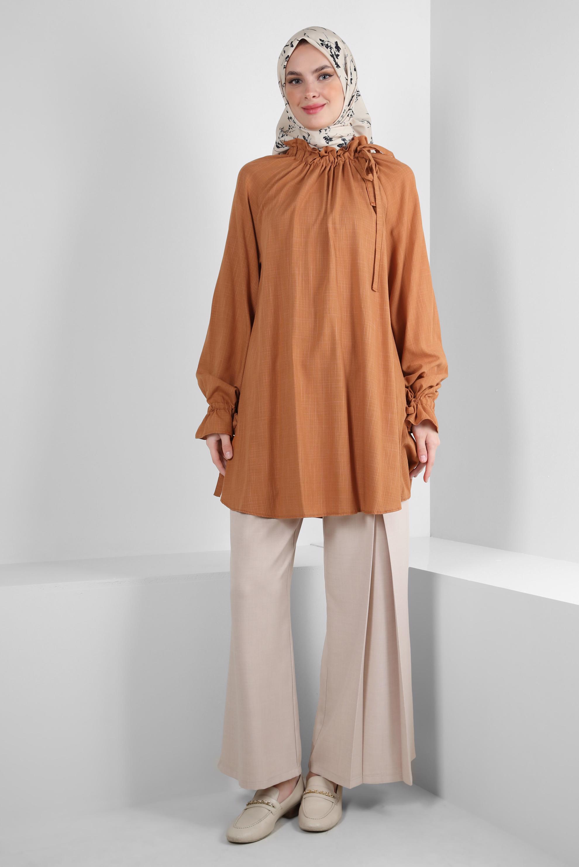 Tesettür giyim BEJ PİLE DETAYLI DÜĞMELİ GENİŞ PAÇA PANTOLON 70524