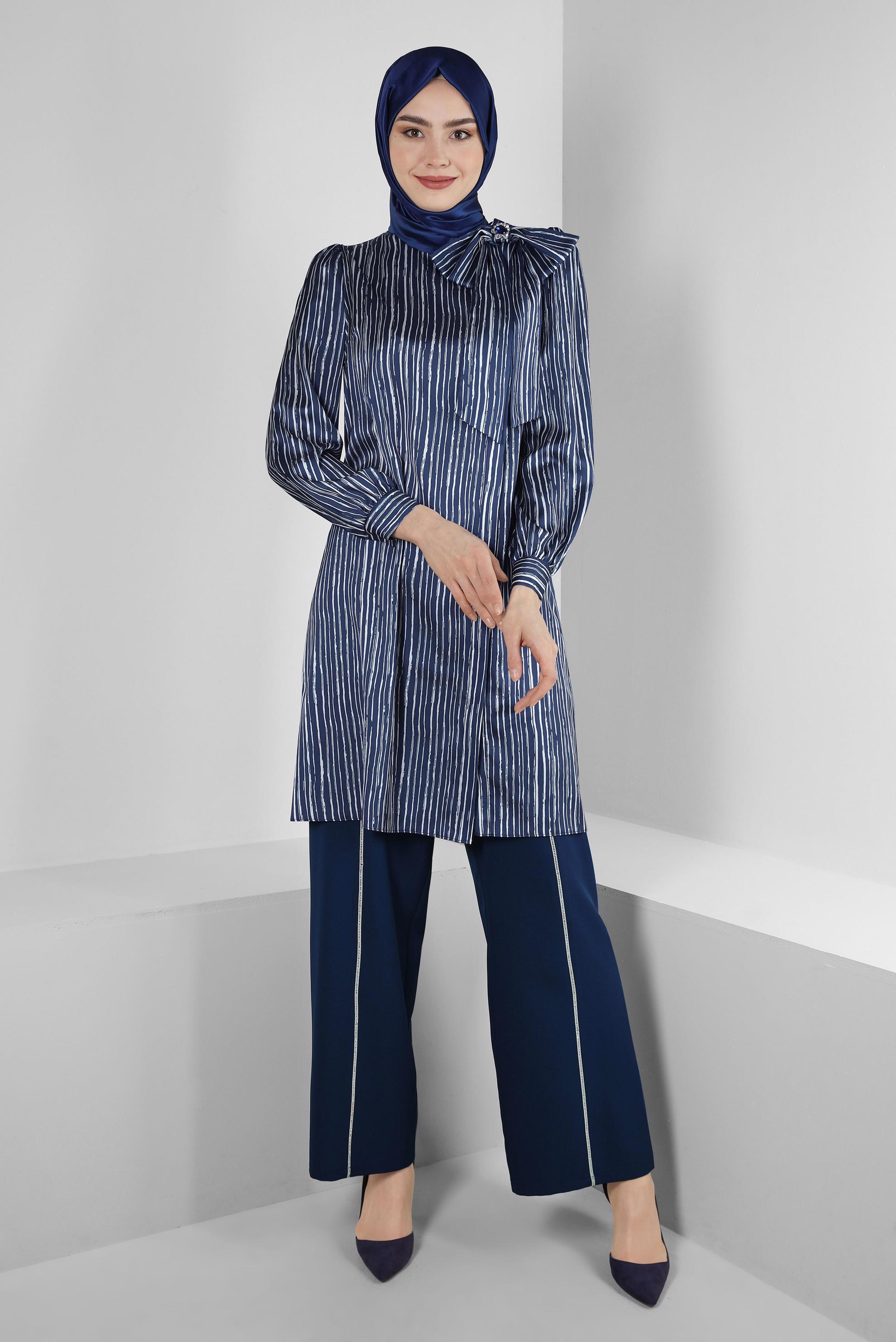 Tesettür giyim LACİVERT ŞERİT DETAYLI GENİŞ PAÇA PANTOLON 70530