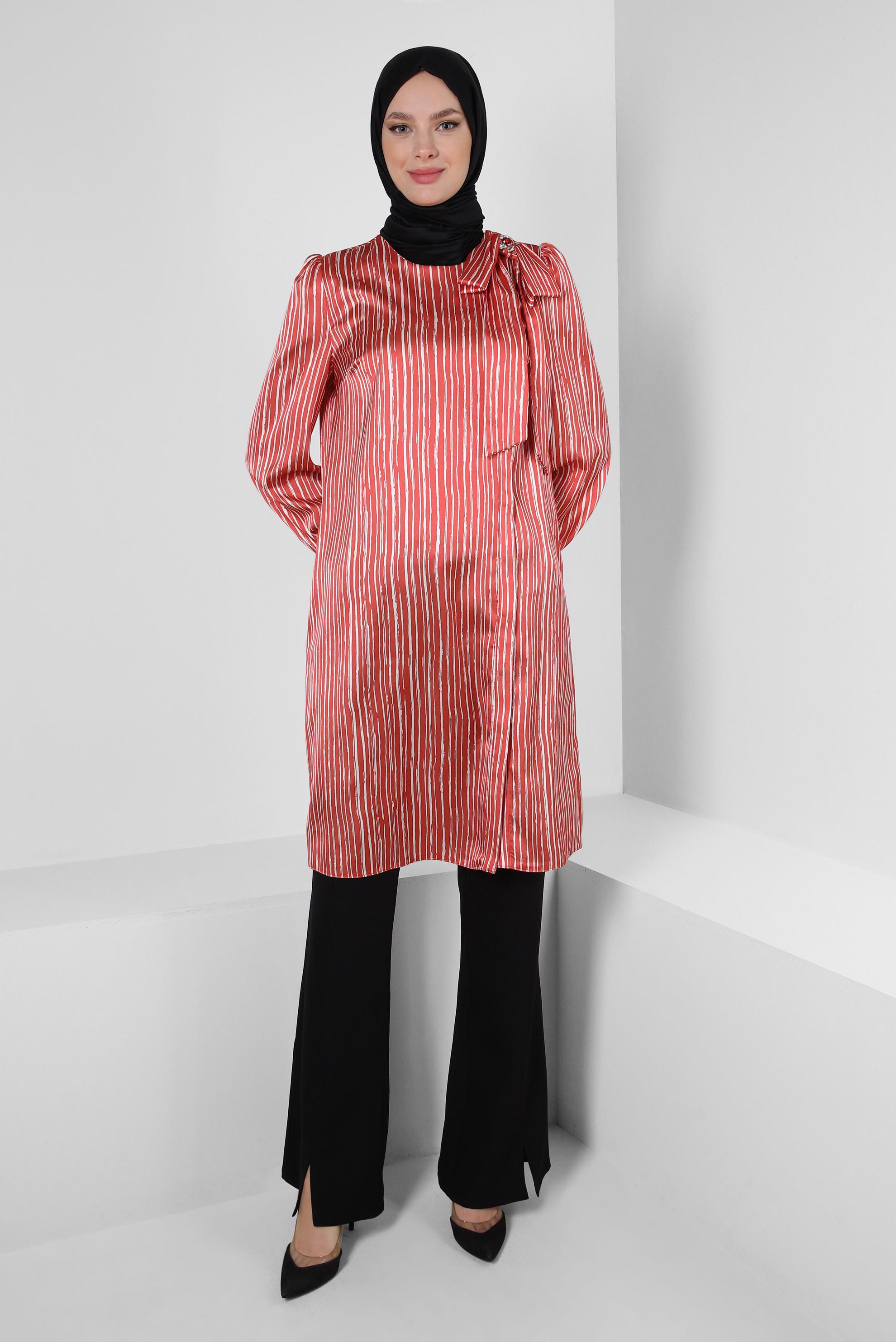 Tesettür giyim SİYAH ÖNÜ YIRTMAÇLI İSPANYOL PAÇA PANTOLON 70540