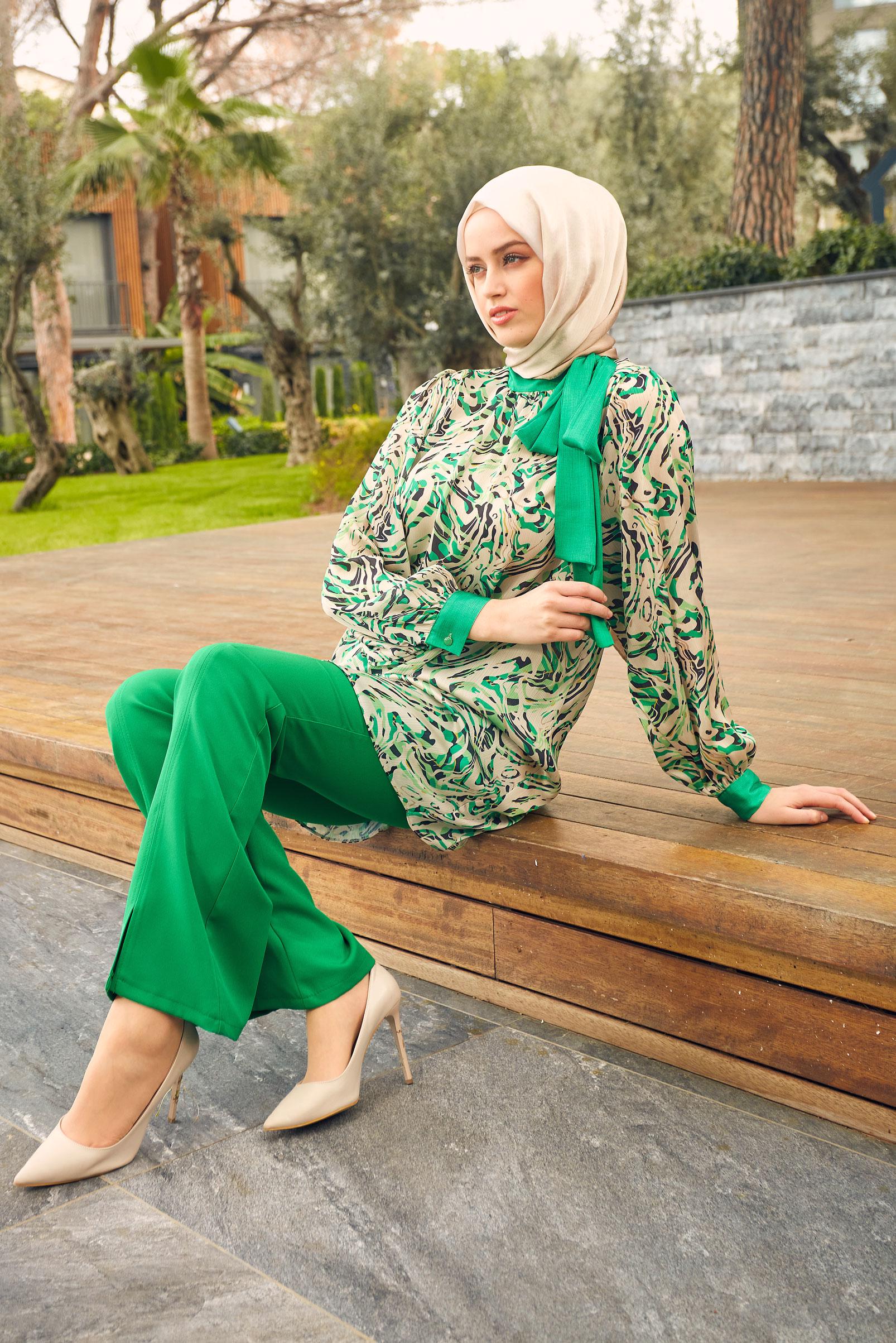 Tesettür giyim YEŞİL ÖNÜ YIRTMAÇLI İSPANYOL PAÇA PANTOLON 70540
