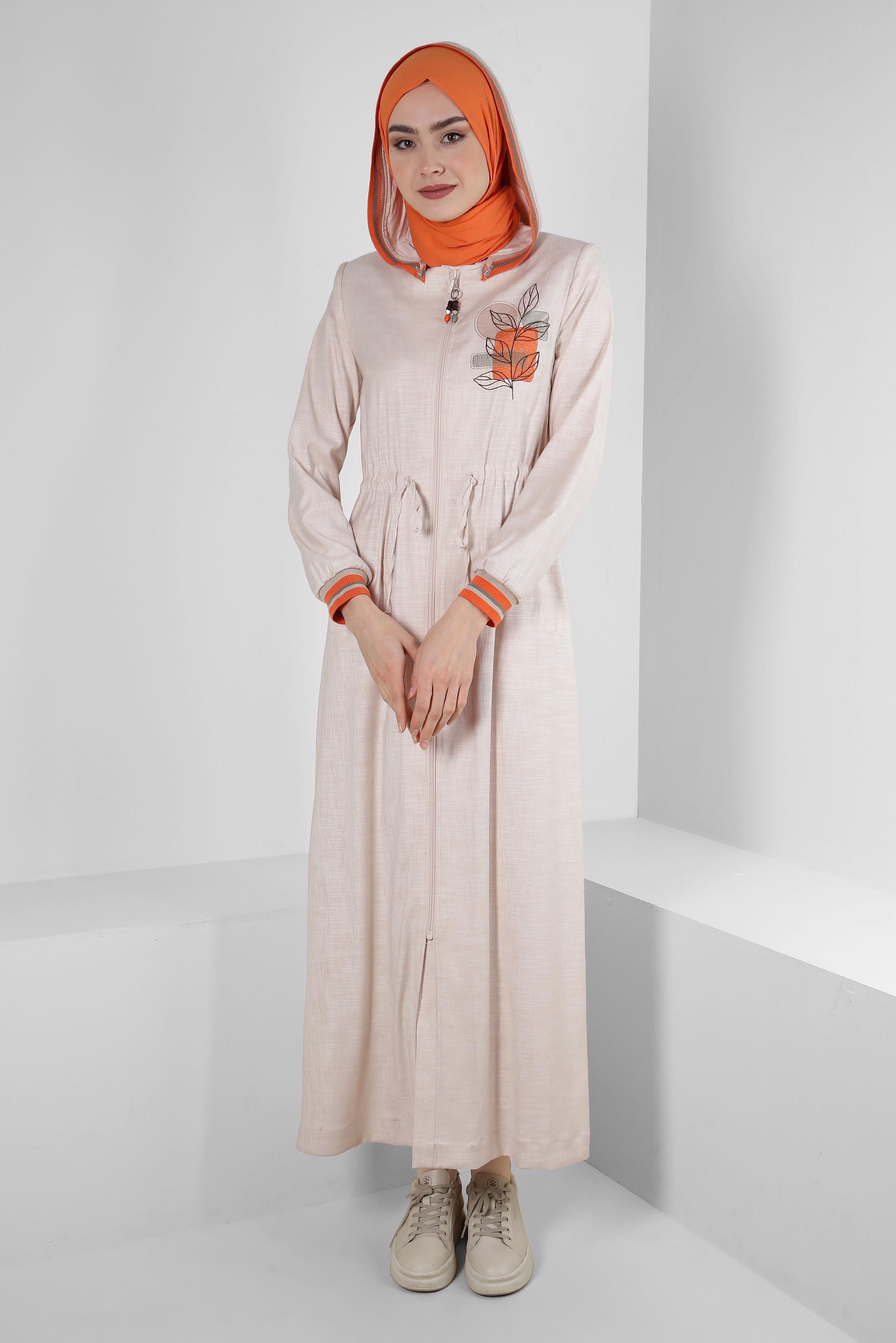 Tesettür giyim BEJ İŞLEME DETAYLI KAPÜŞONLU PARDESÜ 10701