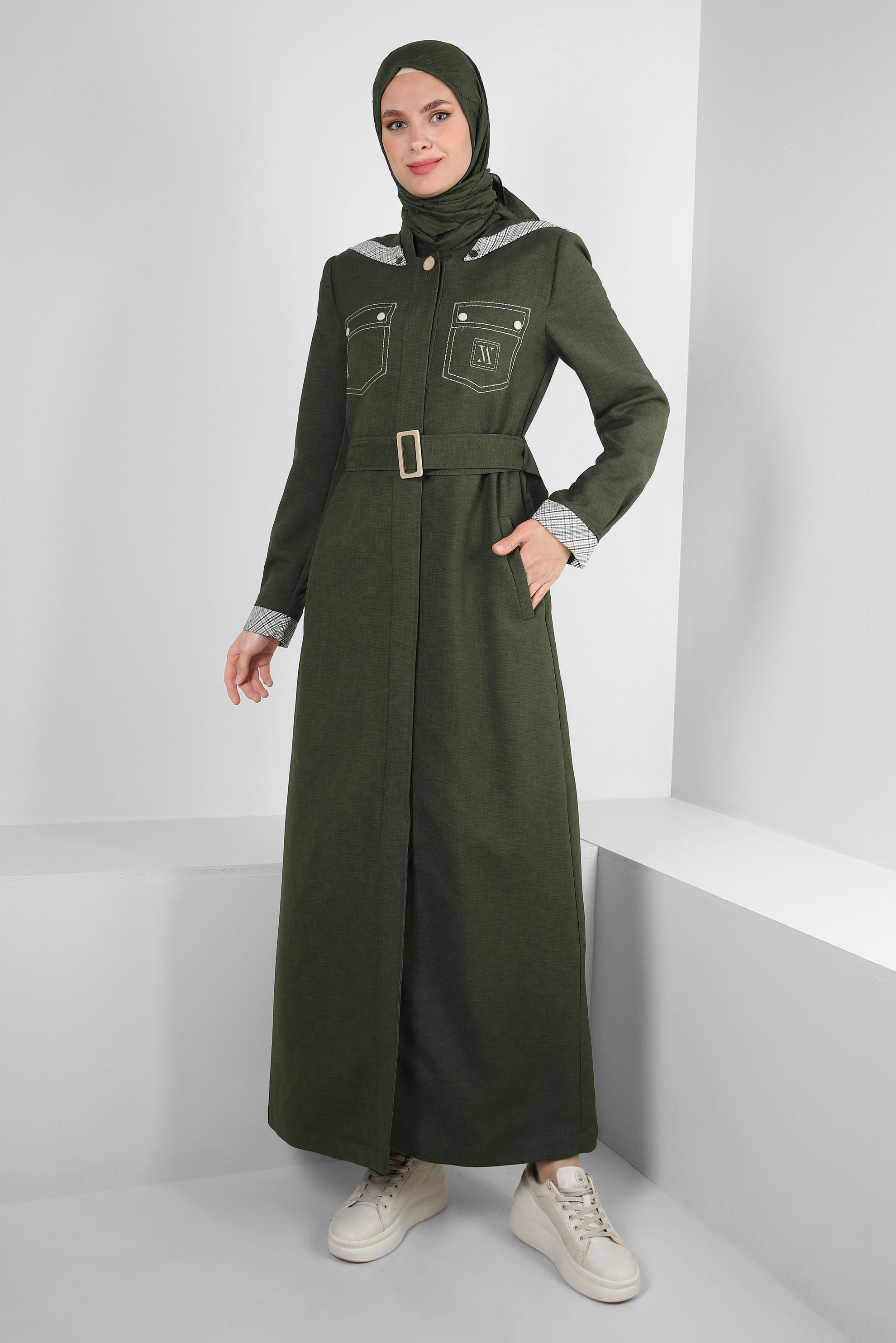 Tesettür giyim HAKİ ÇIKARILABİLİR KAPÜŞONLU KEMERLİ PARDESÜ 10703