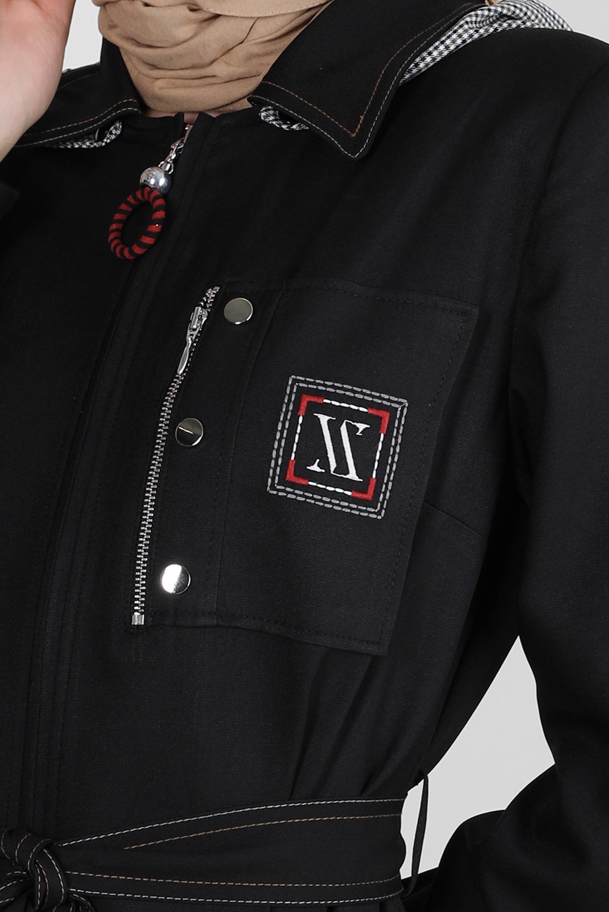 Tesettür giyim SİYAH ÇIKARILABİLİR KAPÜŞONLU FERMUARLI PARDESÜ 10709