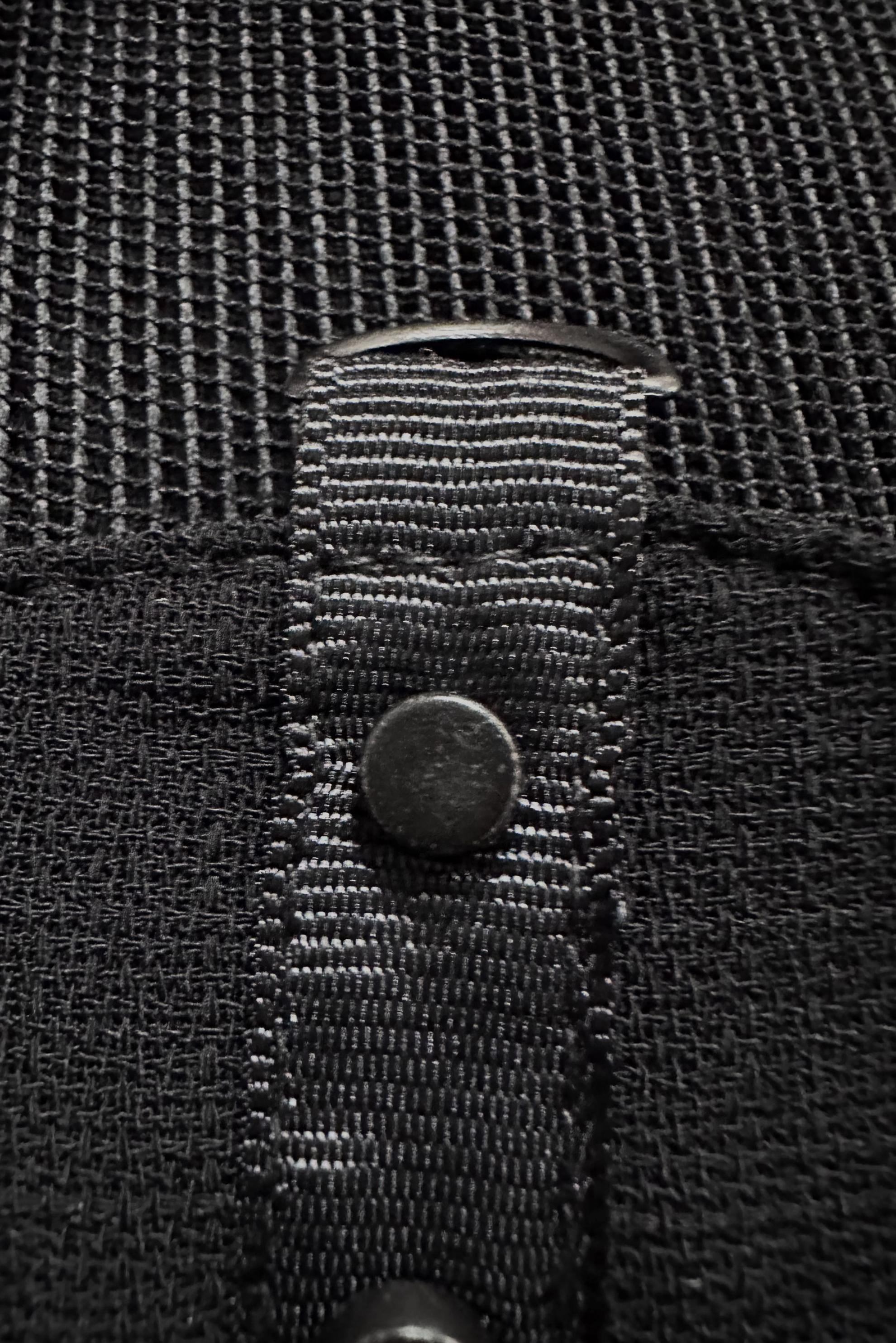 Tesettür giyim SİYAH HAKİM YAKA FERMUARLI PARDESÜ 10720