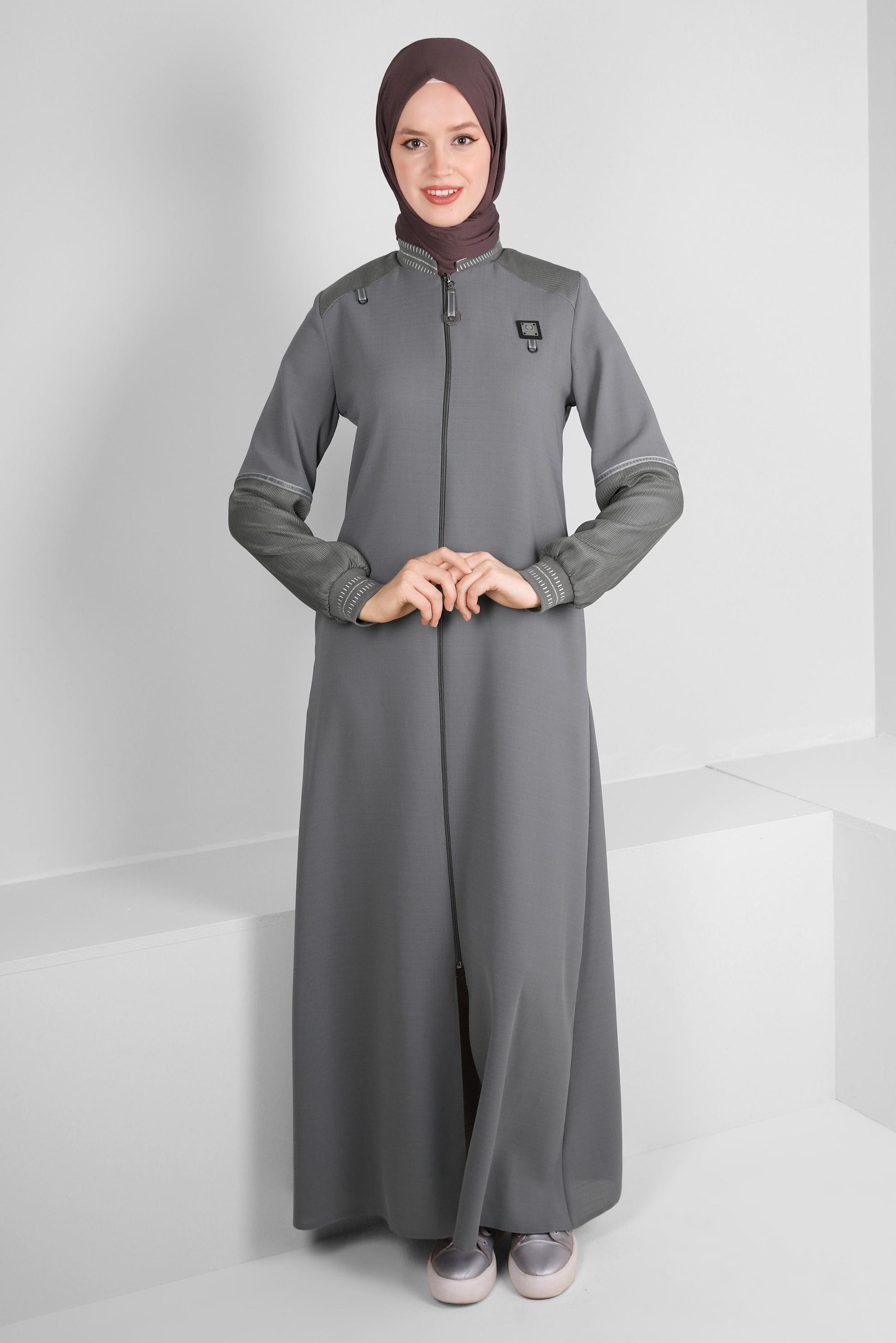 Tesettür giyim GRİ ÇİZGİ DETAYLI FERMUARLI PARDESÜ 10721