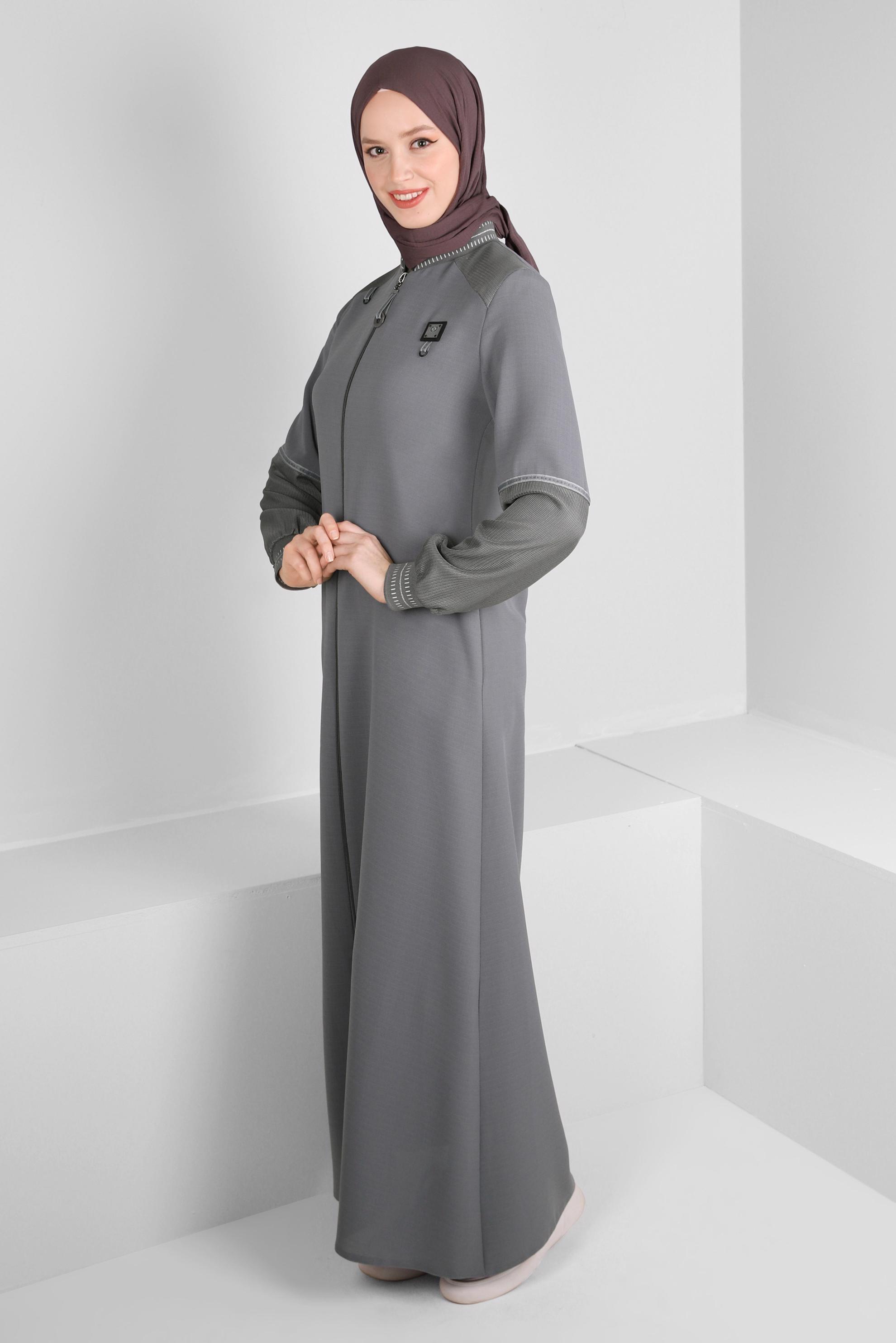 Tesettür giyim GRİ ÇİZGİ DETAYLI FERMUARLI PARDESÜ 10721