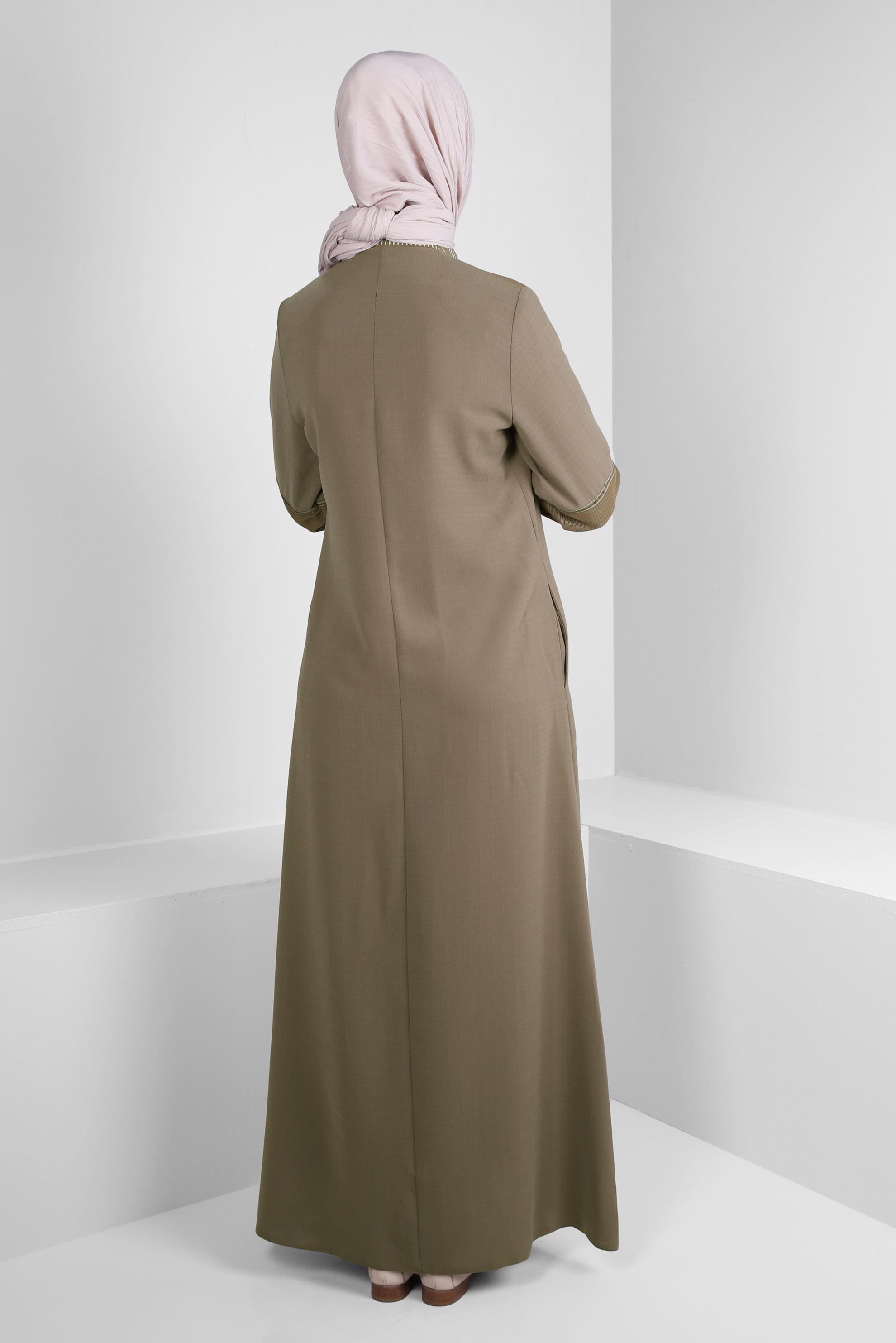 Tesettür giyim VİZON ÇİZGİ DETAYLI FERMUARLI PARDESÜ 10721