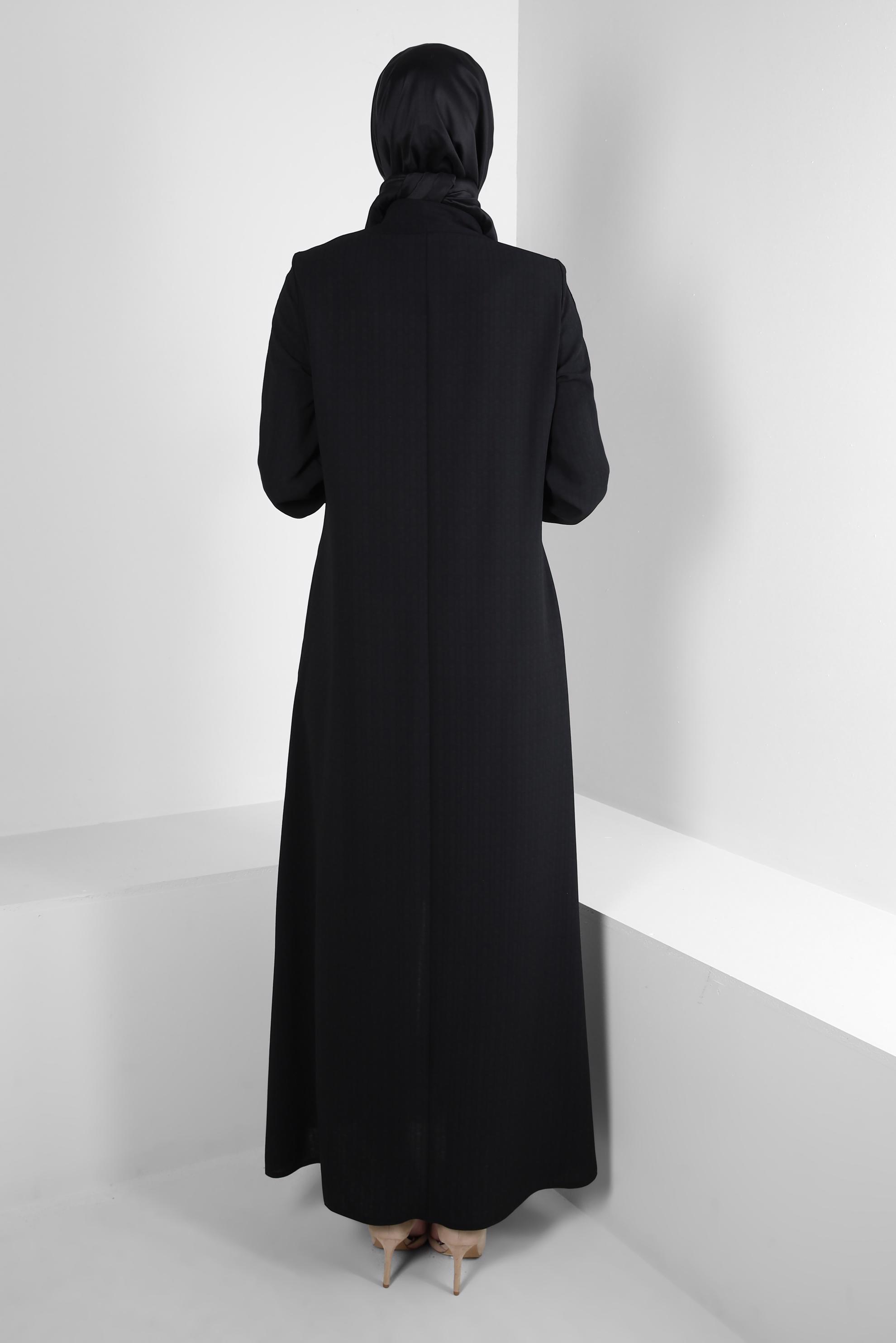 Tesettür giyim SİYAH YAZI BASKILI ZİNCİR DETAYLI PARDESÜ 10722