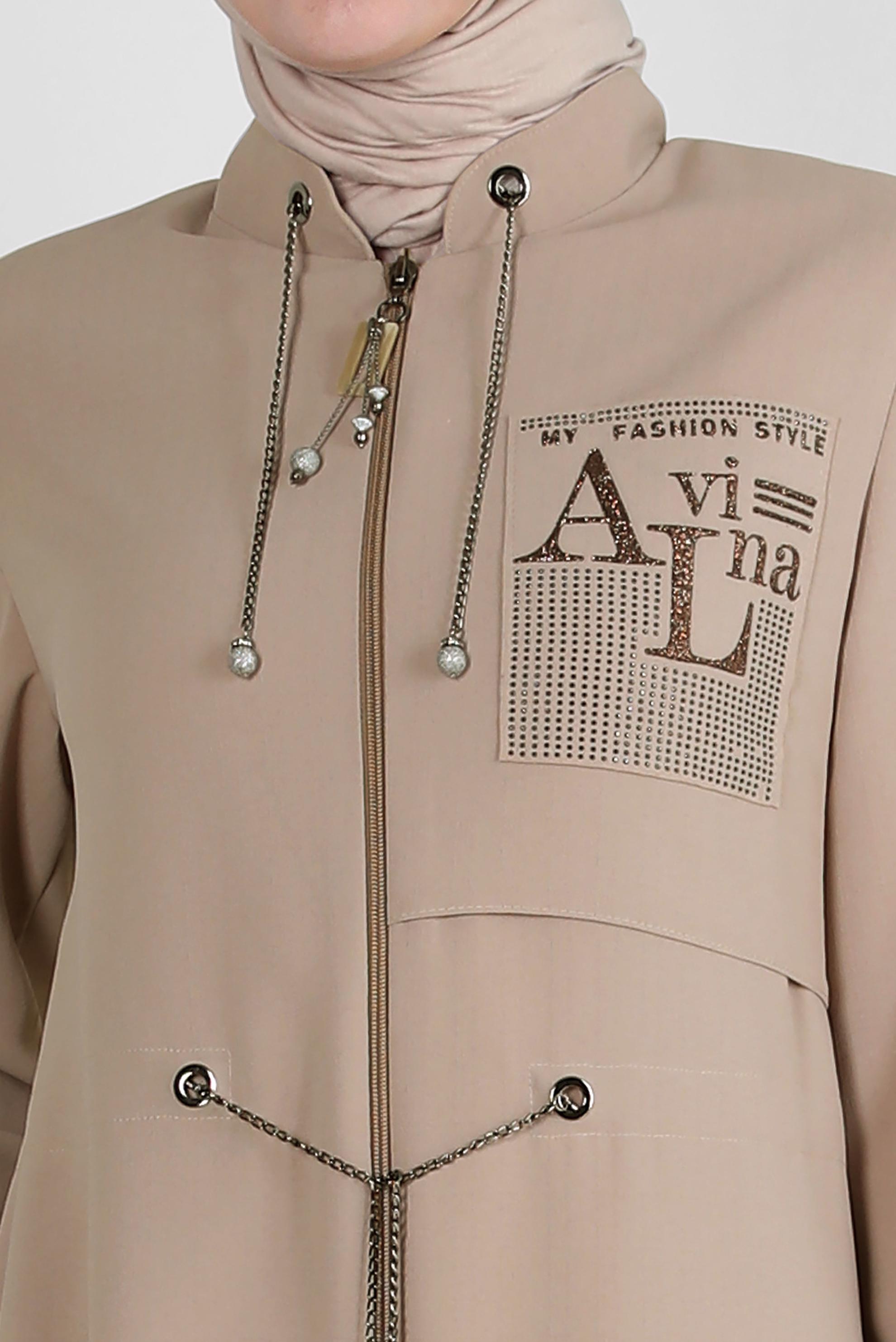 Vêtements hijab BEIGE SURMANTEAU IMPRIMÉ SLOGAN AVEC DÉTAIL CHAÎNE 10722