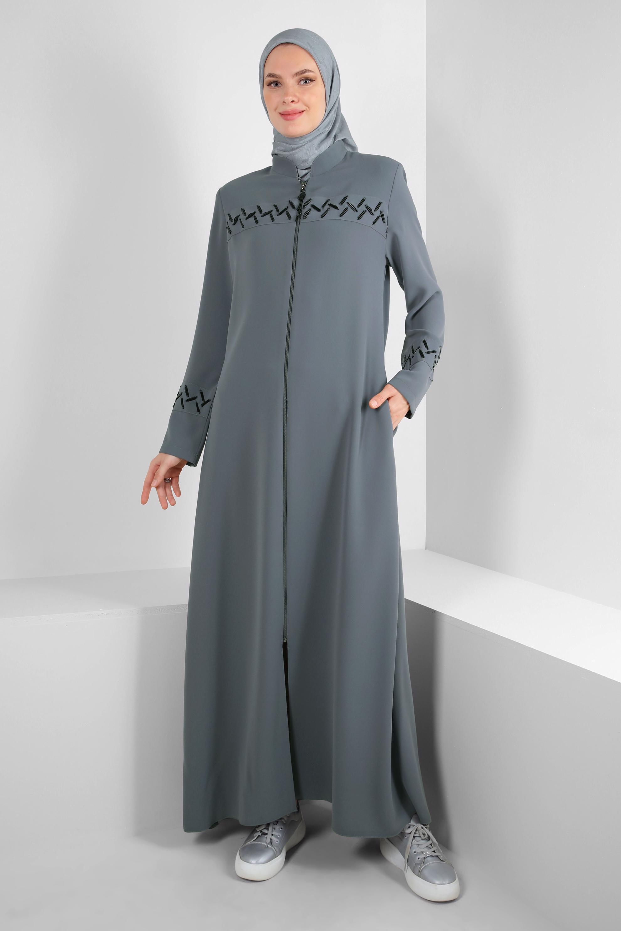 Tesettür giyim GRİ BONCUK DETAYLI FERMUARLI PARDESÜ 10724