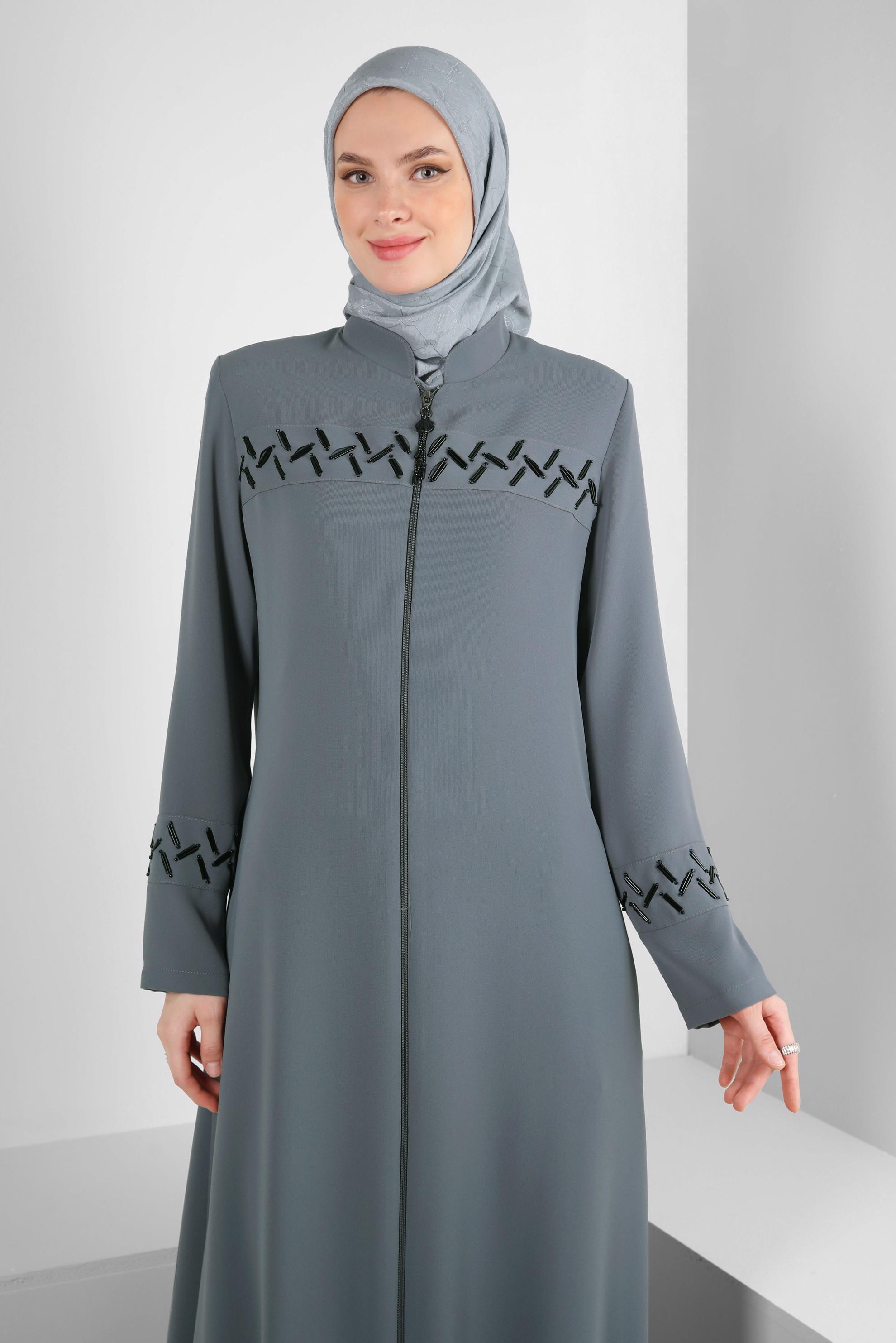 Tesettür giyim GRİ BONCUK DETAYLI FERMUARLI PARDESÜ 10724