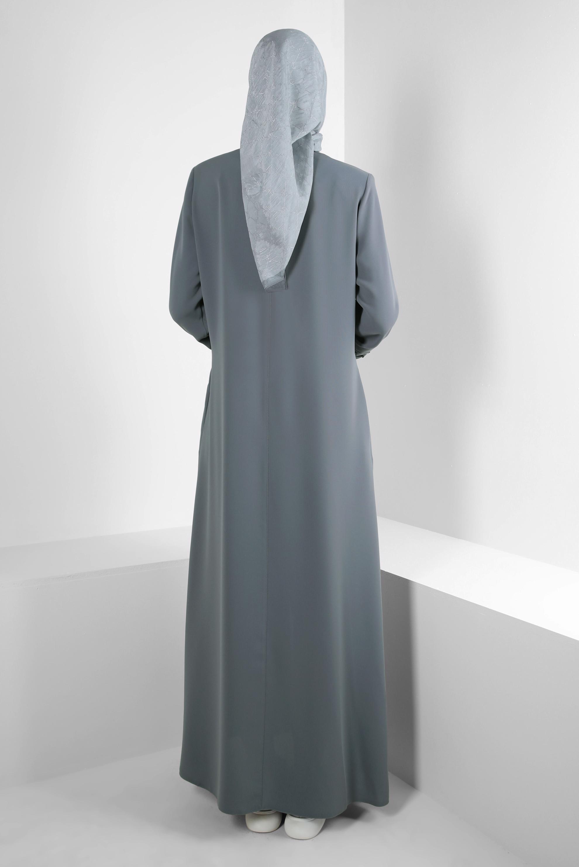 Tesettür giyim GRİ BONCUK DETAYLI FERMUARLI PARDESÜ 10724