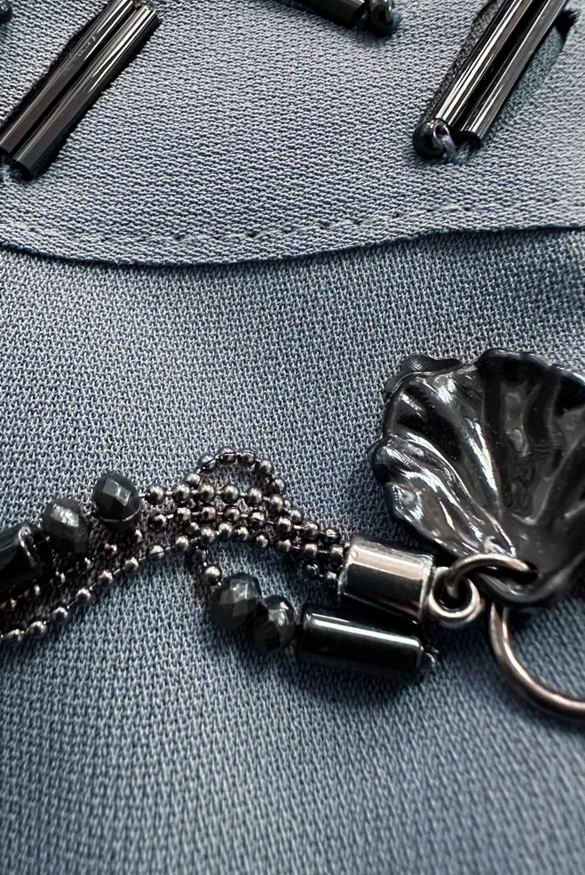 Tesettür giyim GRİ BONCUK DETAYLI FERMUARLI PARDESÜ 10724 - ALVİNA