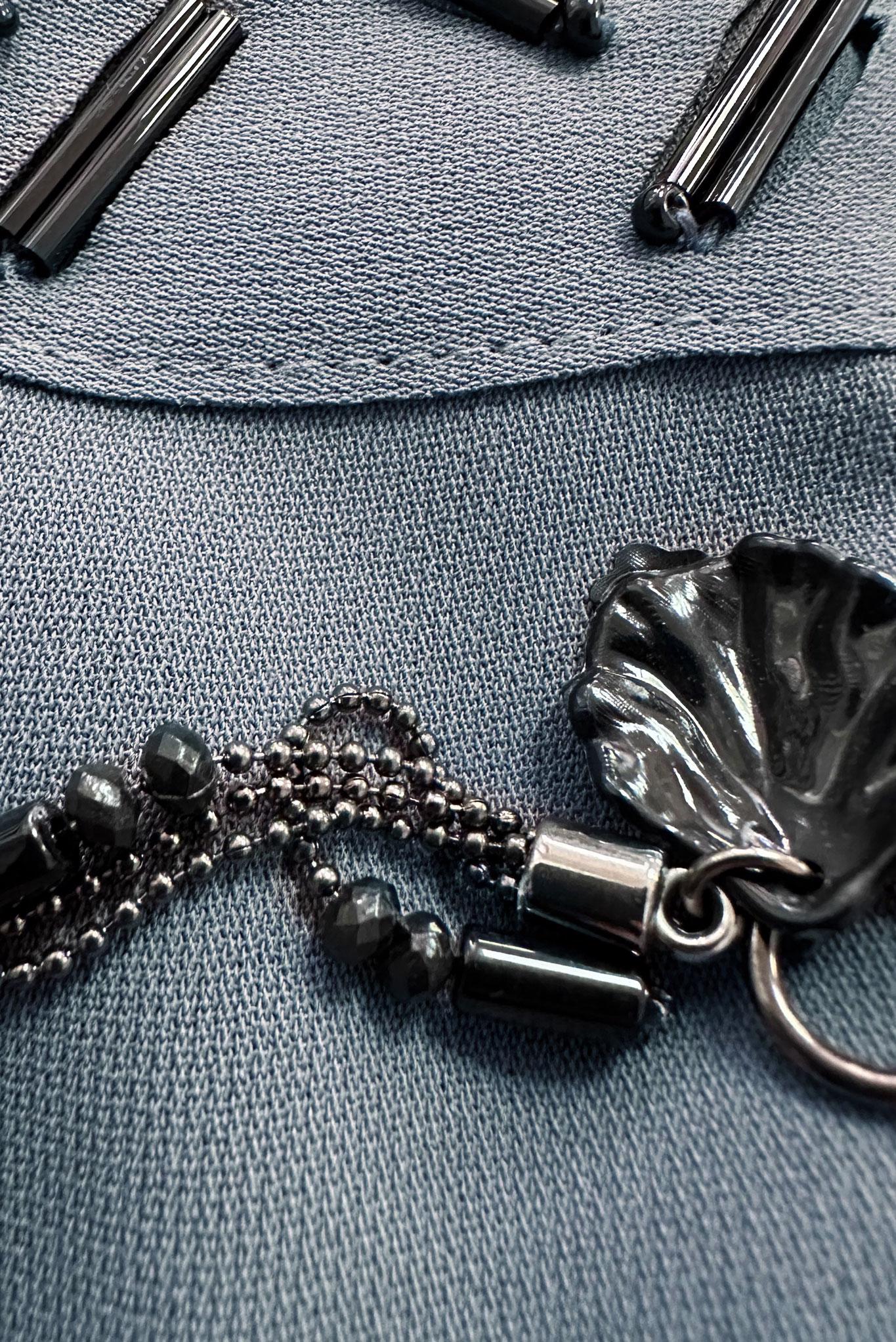 Tesettür giyim GRİ BONCUK DETAYLI FERMUARLI PARDESÜ 10724