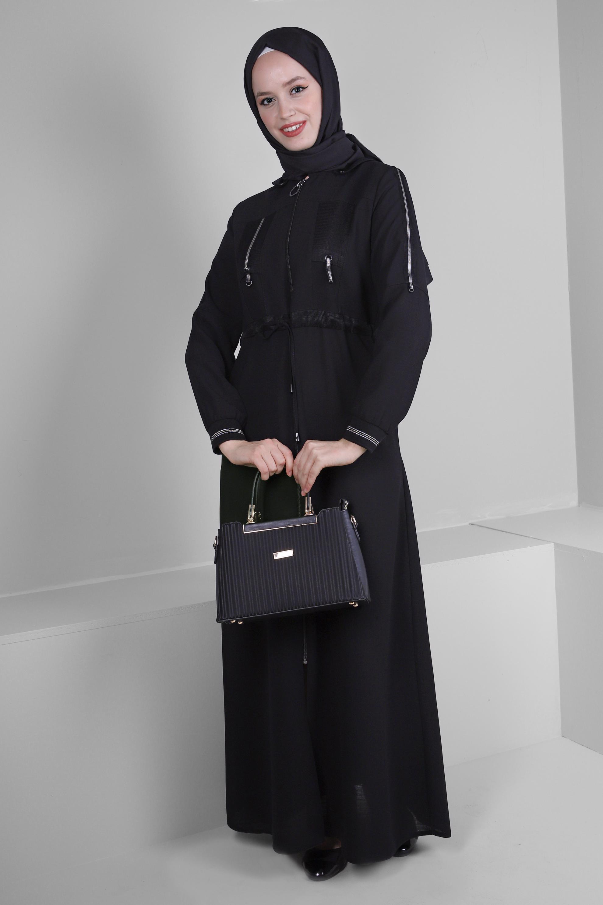 Tesettür giyim SİYAH ÇIKARILABİLİR KAPÜŞONLU FERMUARLI PARDESÜ 10734