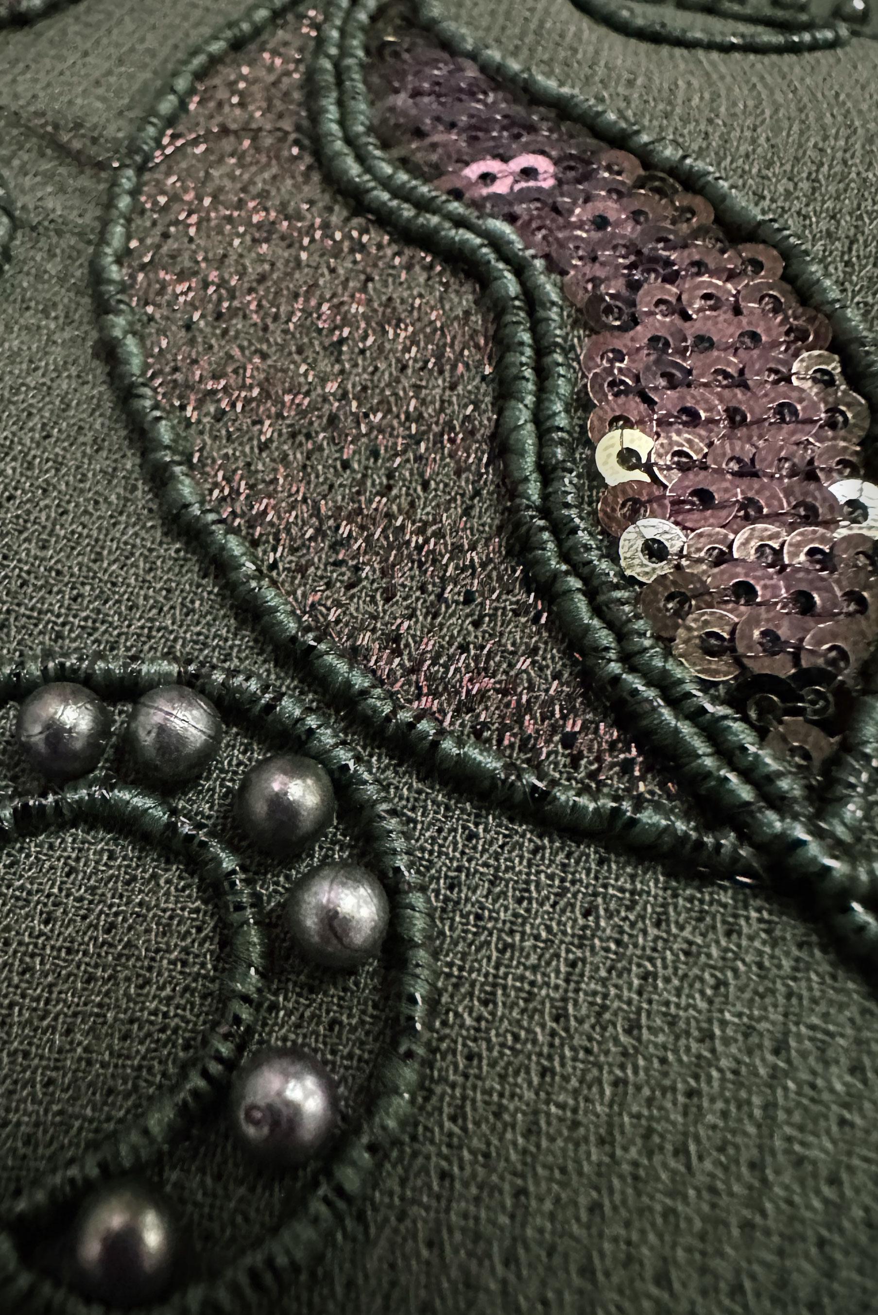 Vêtements hijab KAKI FINITION BRODÉE DE PERLES DE SEQUINS 10740