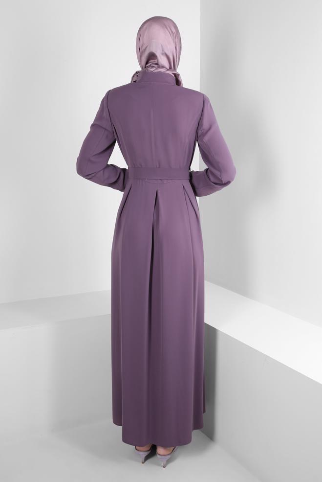 Vêtements hijab POURPRE SURMANTEAU PLISSÉ AVEC CEINTURE AVEC GEMME 10750 - ALVİNA