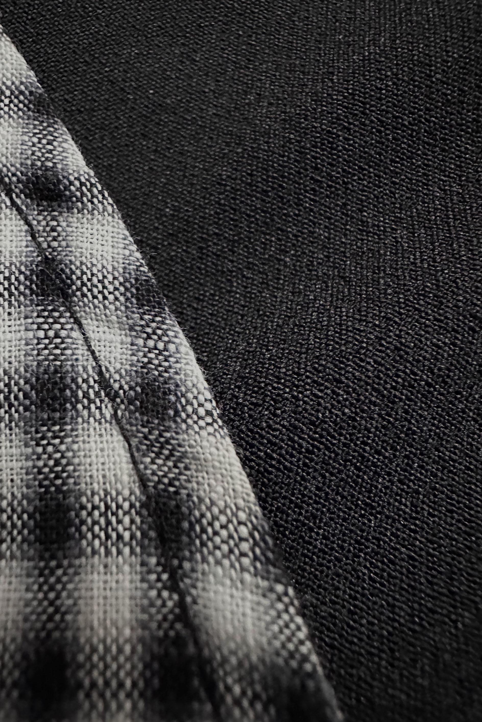 Tesettür giyim SİYAH ÇIKARILABİLİR KAPÜŞONLU KEMERLİ PARDESÜ 10759