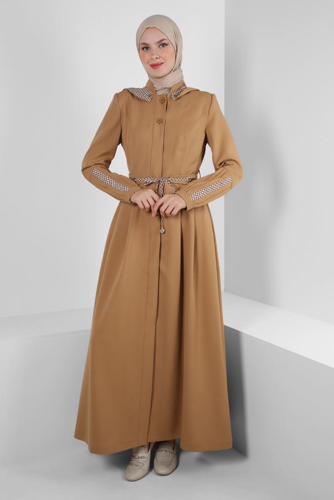 Tesettür giyim KAHVE ÇIKARILABİLİR KAPÜŞONLU KEMERLİ PARDESÜ 10759 - ALVİNA