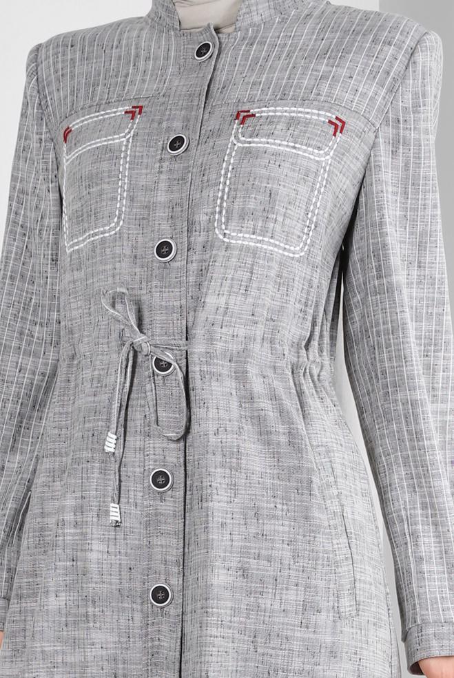 Tesettür giyim SİYAH BELİ BÜZGÜLÜ DÜĞMELİ PARDESÜ 10766 - ALVİNA