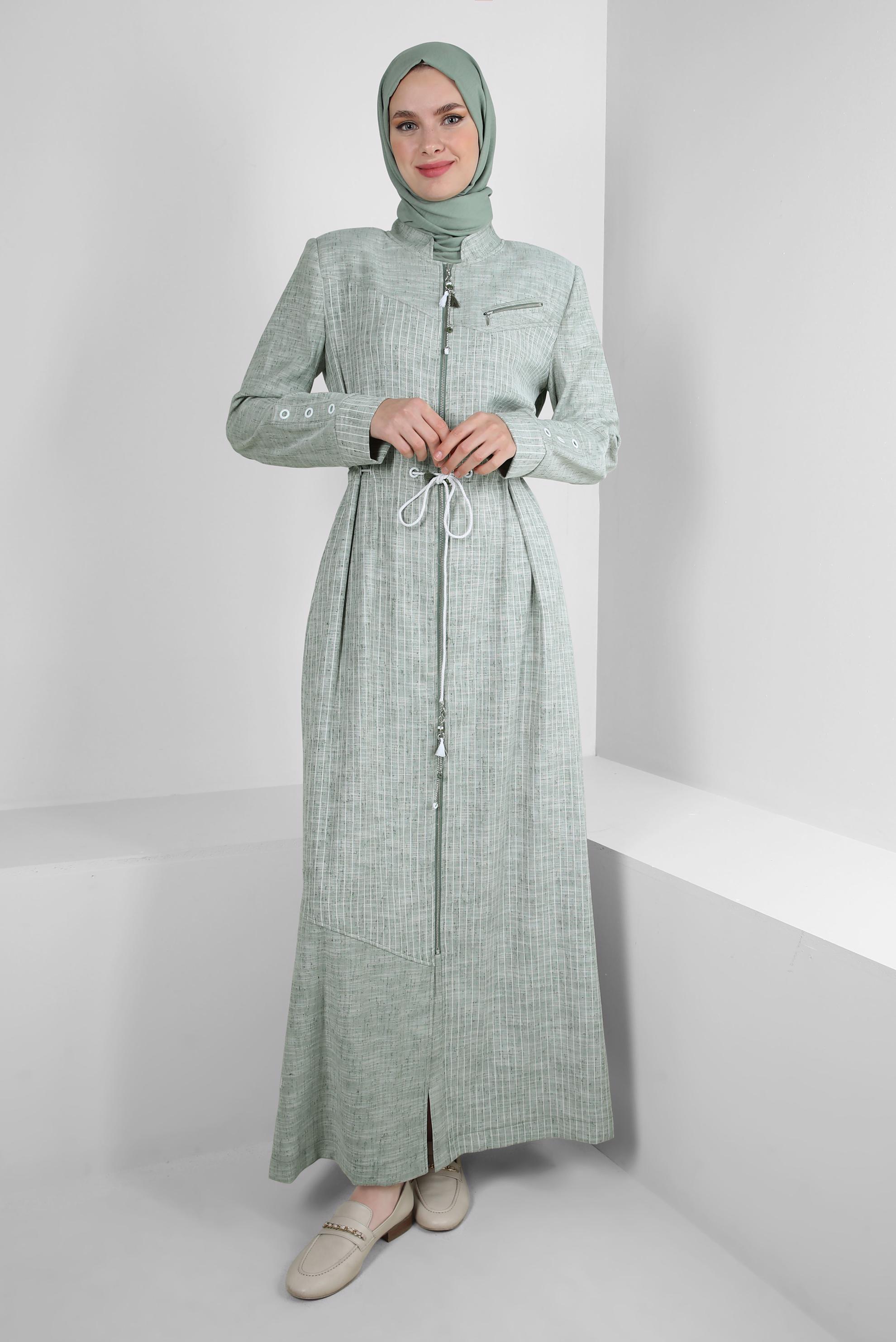 Tesettür giyim YEŞİL ÇİZGİLİ BELİ İP DETAYLI PARDESÜ 10768