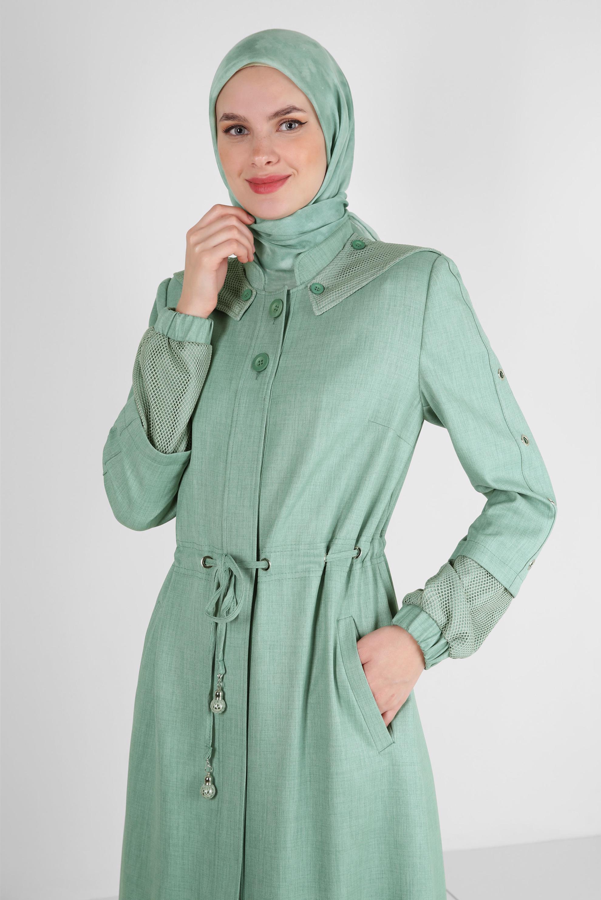 Vêtements hijab VERT SURMANTEAU À CAPUCHE AVEC TAILLE DE SMOCK 10777