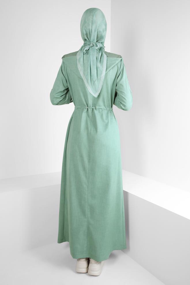 Tesettür giyim YEŞİL KAPÜŞONLU BELİ BÜZGÜLÜ PARDESÜ 10777 - ALVİNA