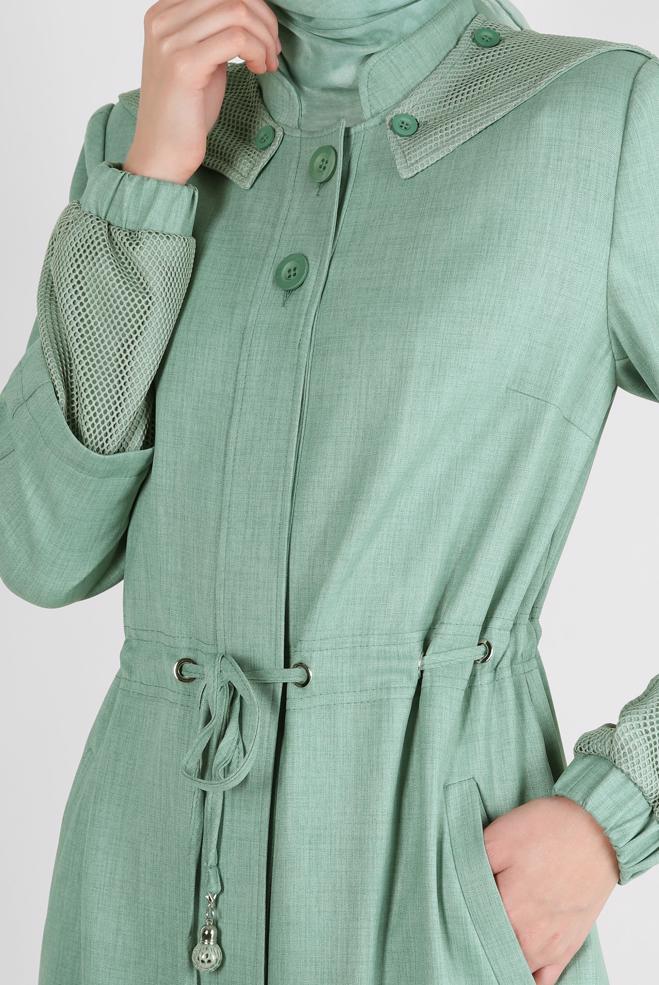 Tesettür giyim YEŞİL KAPÜŞONLU BELİ BÜZGÜLÜ PARDESÜ 10777 - ALVİNA