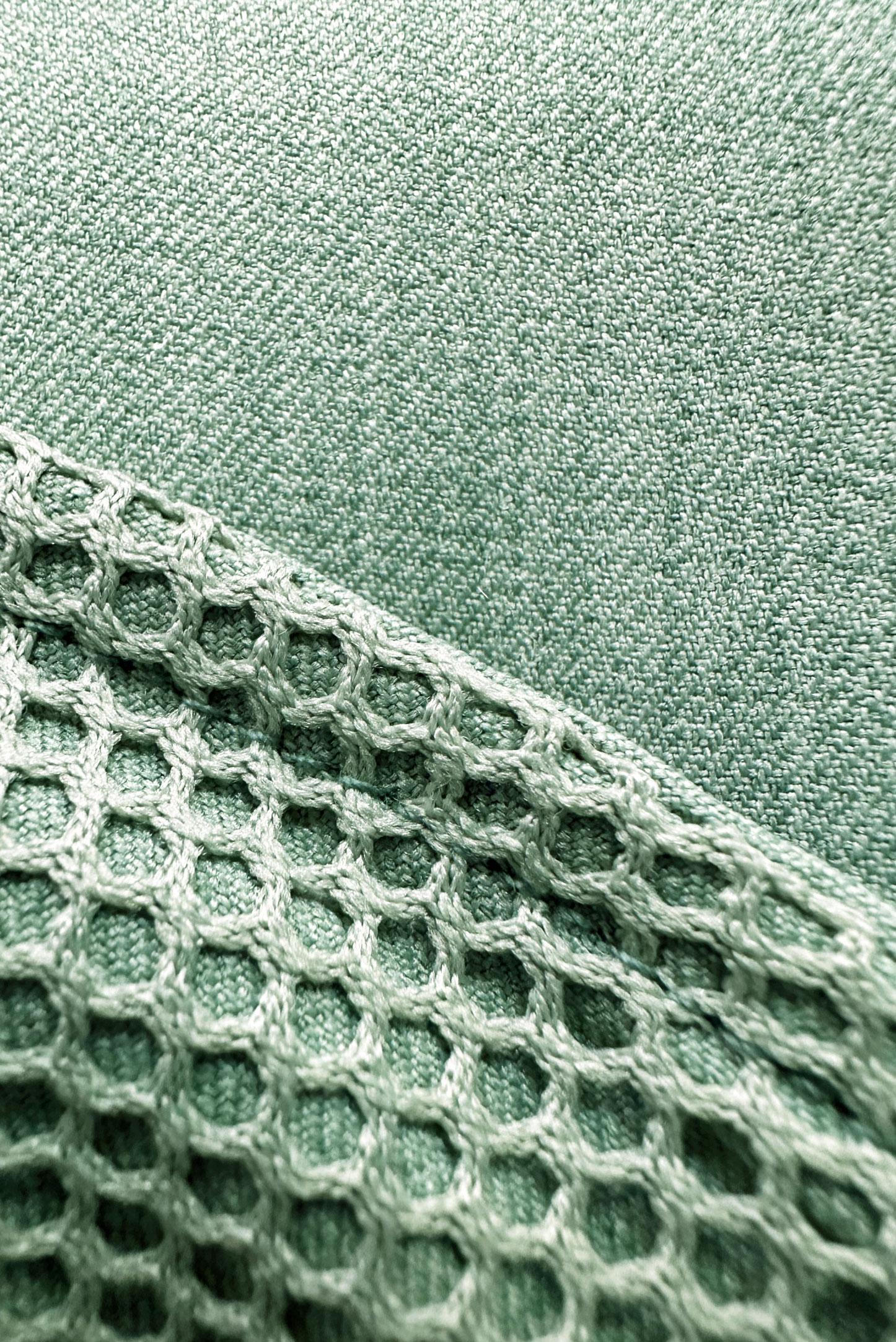 Vêtements hijab VERT SURMANTEAU À CAPUCHE AVEC TAILLE DE SMOCK 10777