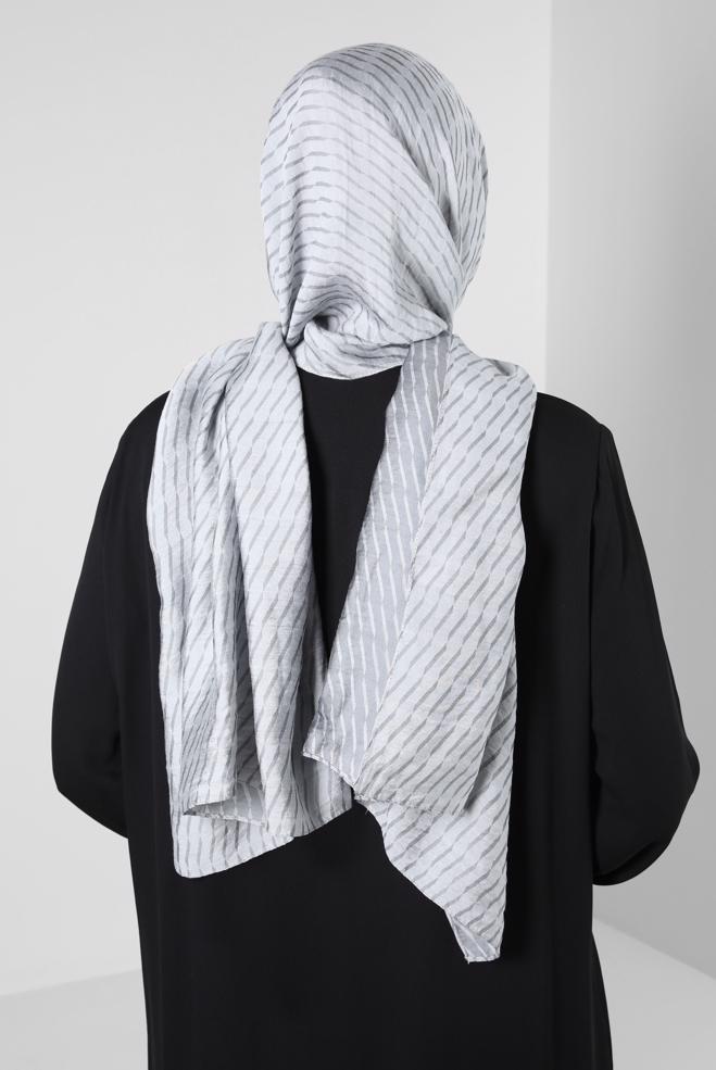 Vêtements hijab ARGENT CHÂLE EN VISCOSE À MOTIFS RAYURES ALVINA 8256 - ALVİNA