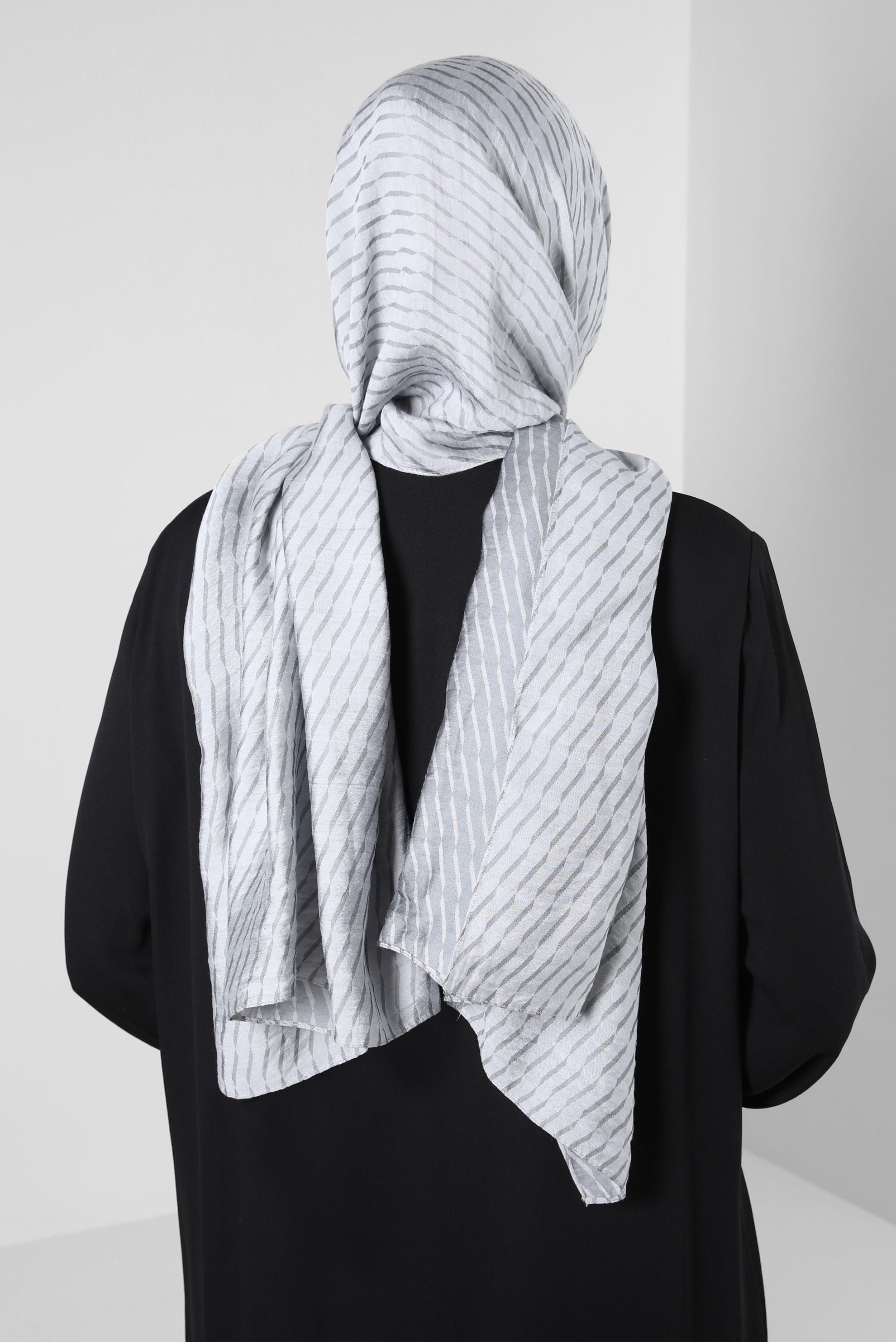 Vêtements hijab ARGENT CHÂLE EN VISCOSE À MOTIFS RAYURES ALVINA 8256