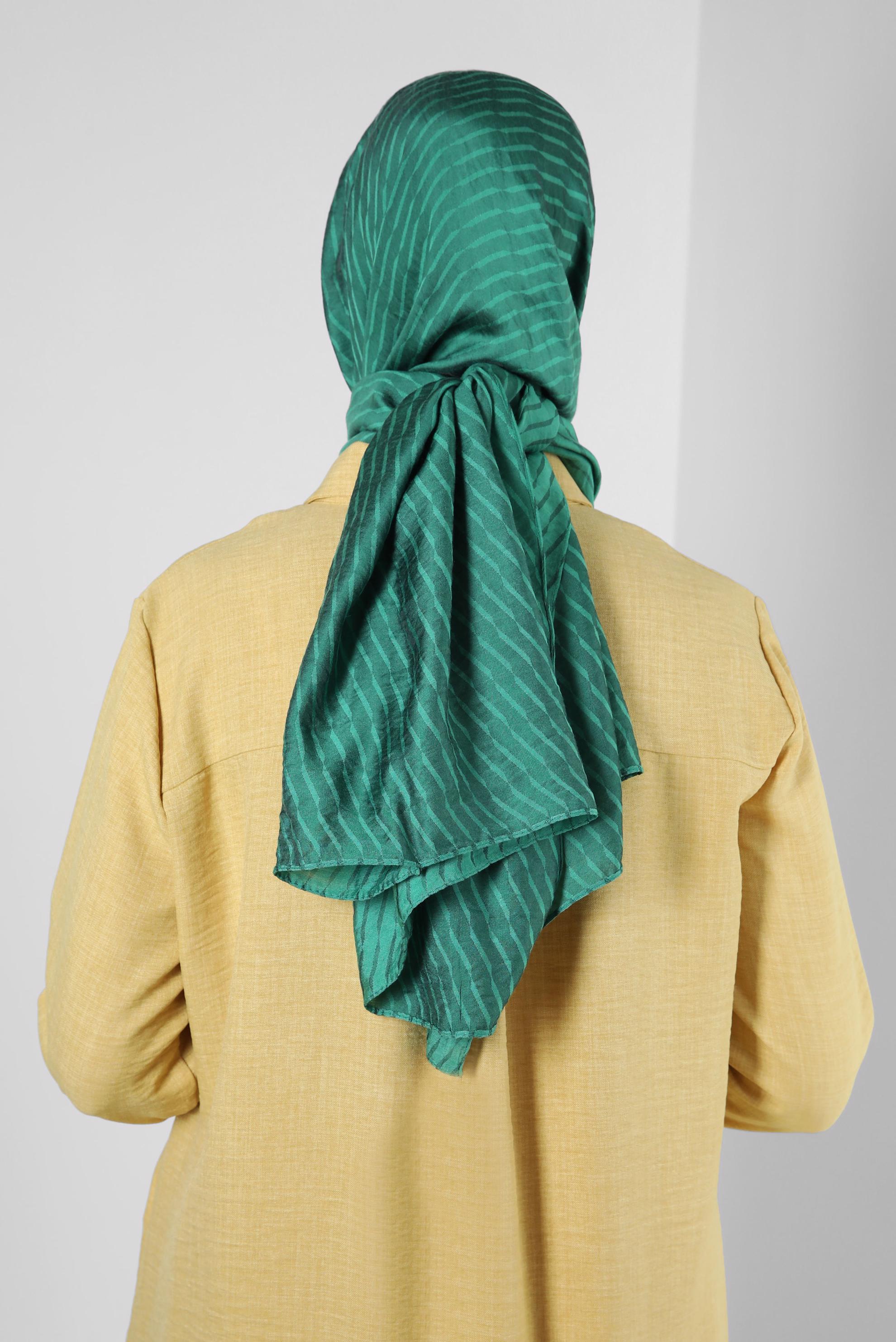 Vêtements hijab VERT CHÂLE EN VISCOSE À MOTIFS RAYURES ALVINA 8256